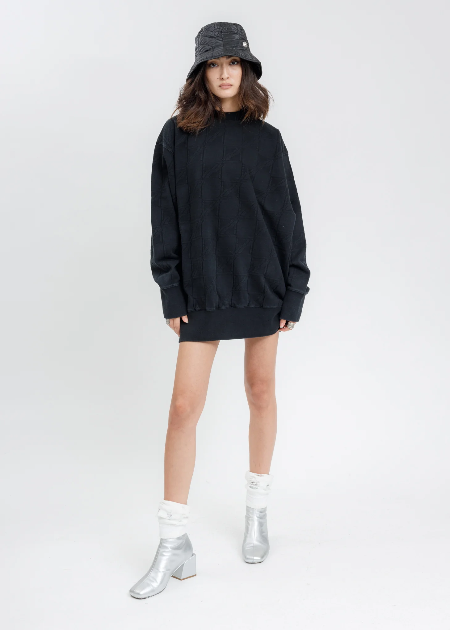 Black Quilted Bucket Hat - Image 4