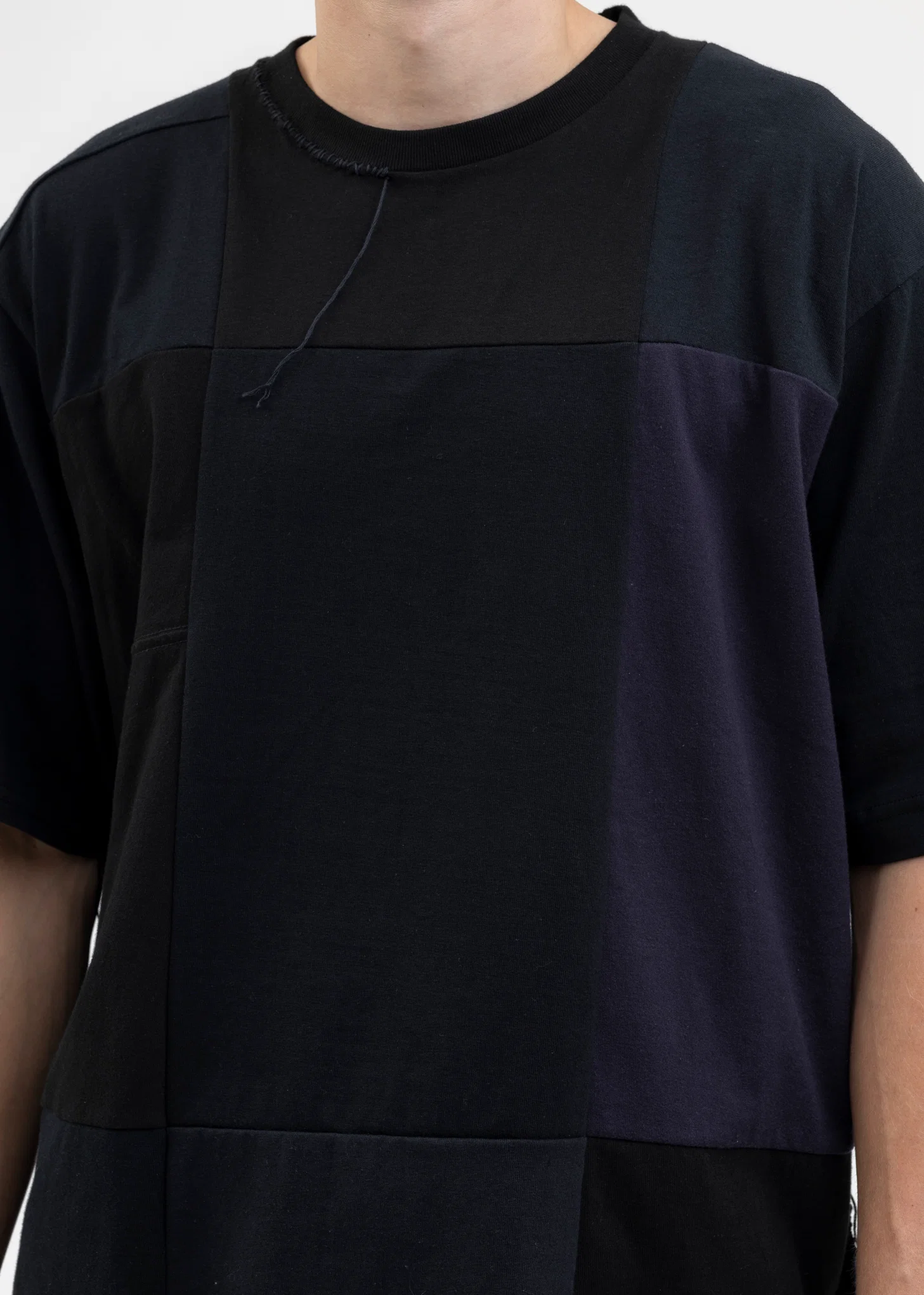 BLACK RE-CONSTRUCTED VINTAGE PATCHWORK TEE 2 - Image 4
