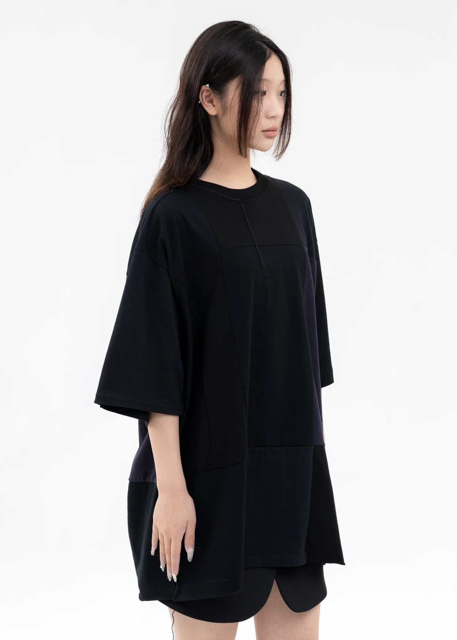 BLACK RE-CONSTRUCTED VINTAGE PATCHWORK TEE 2 - Image 3