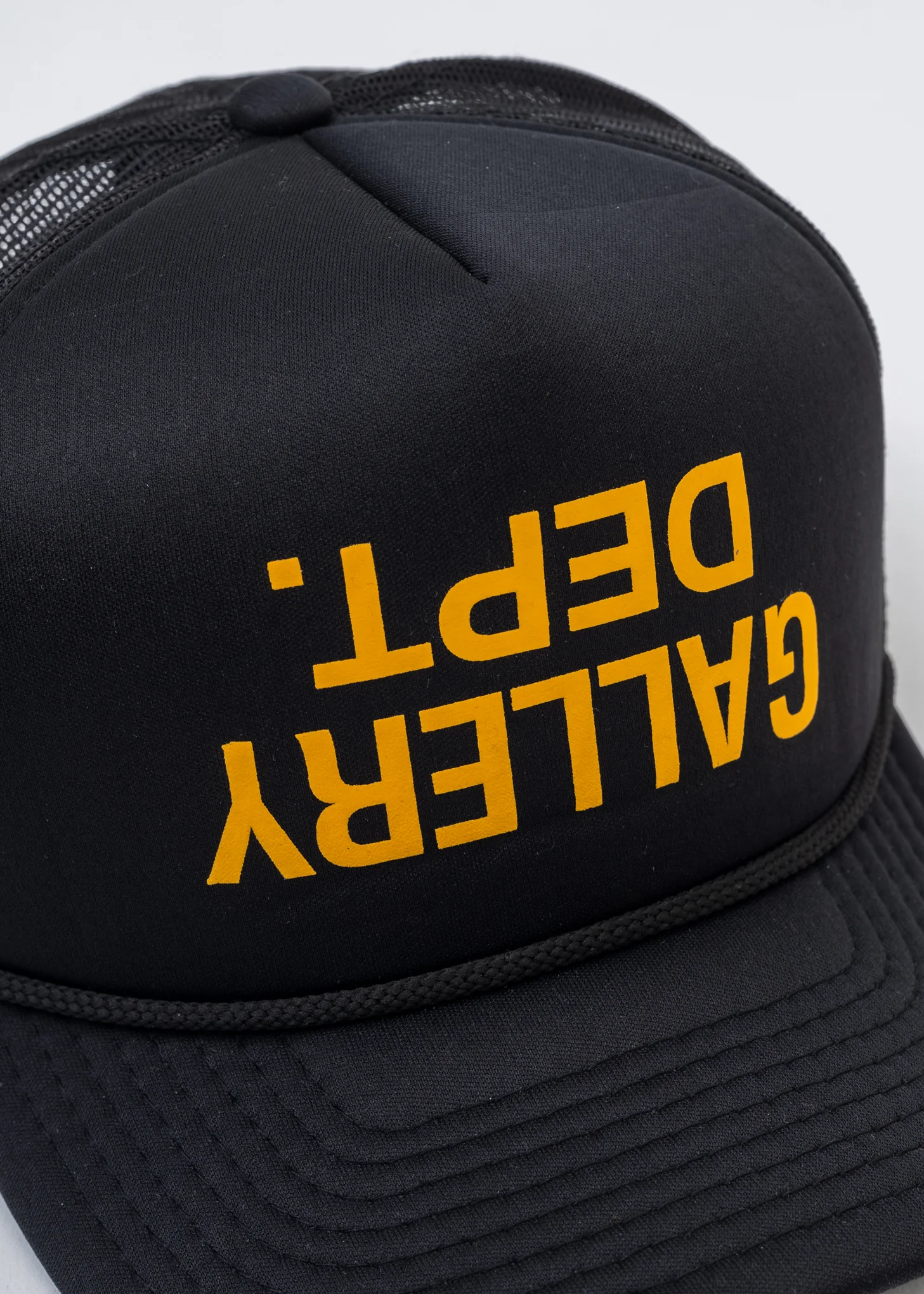 Black Reversal GALLERY DEPT. LOGO PAINTED Trucker Cap - Image 2