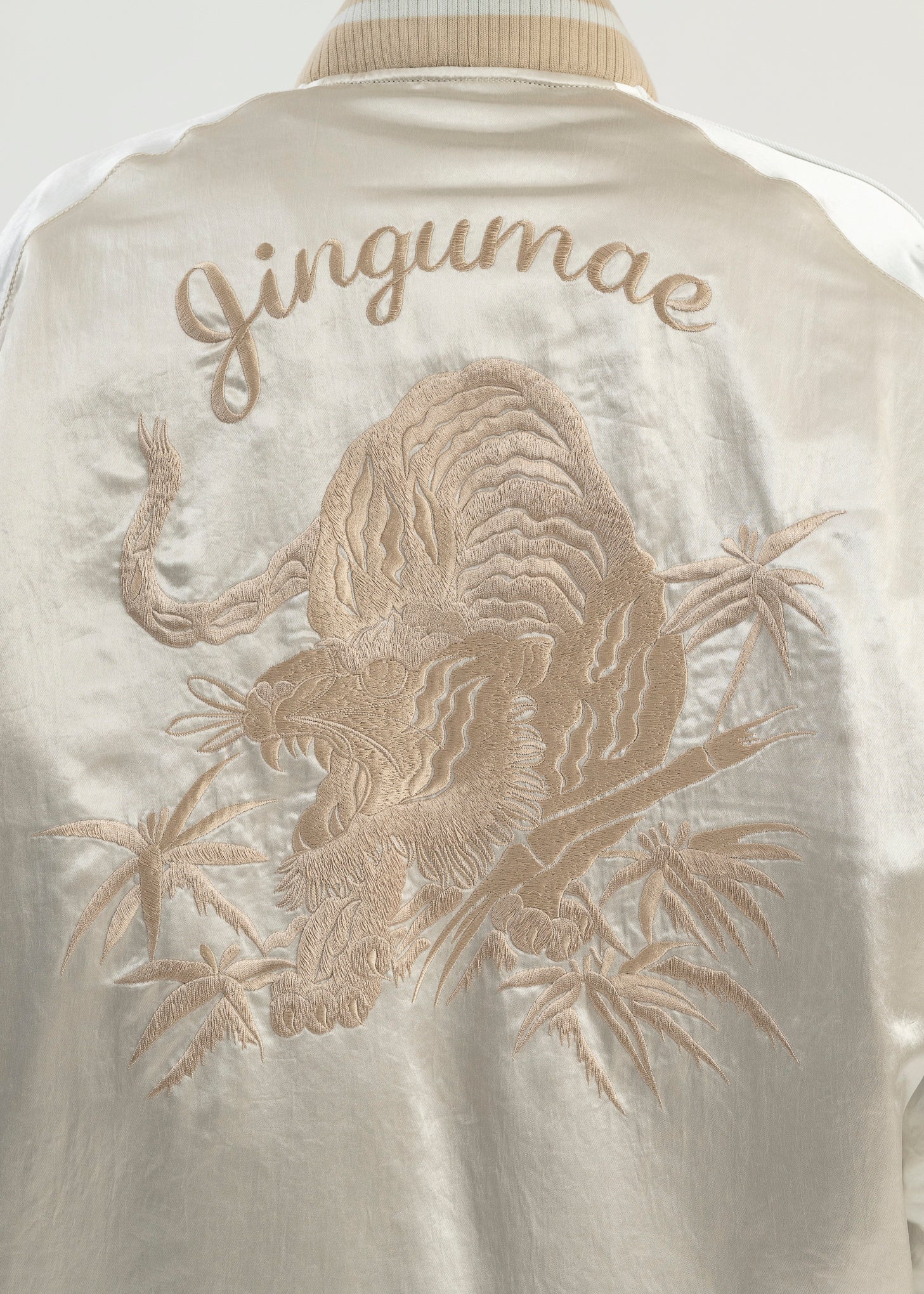 BLACK REVERSIBLE SOUVENIR JACKET - Image 10