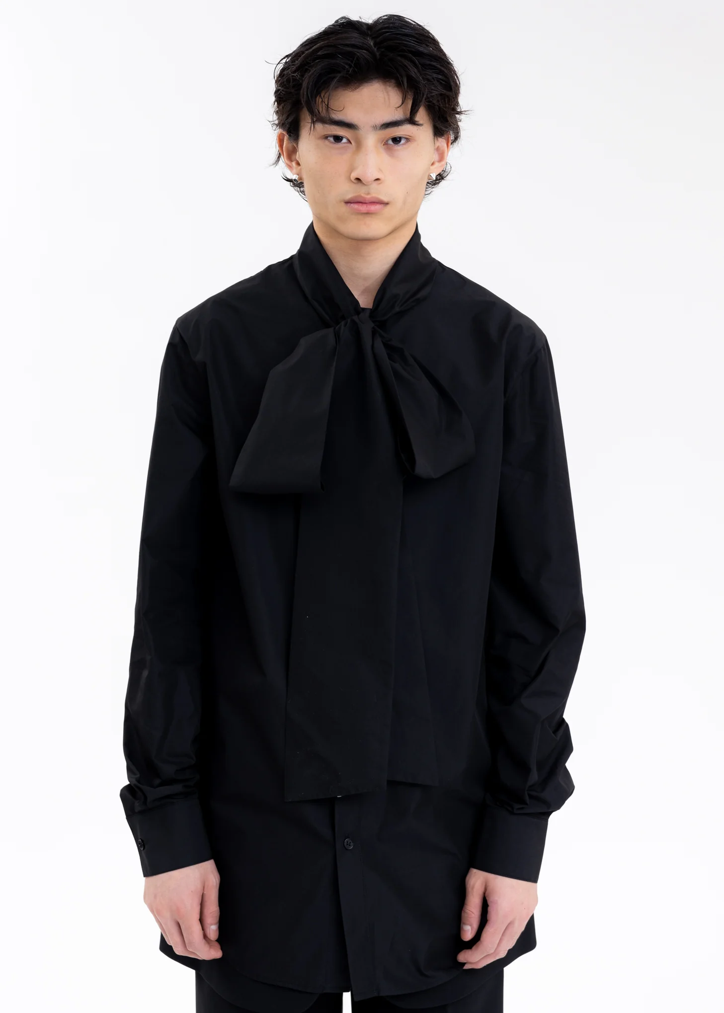 BLACK RIBBON COLLAR SHIRT