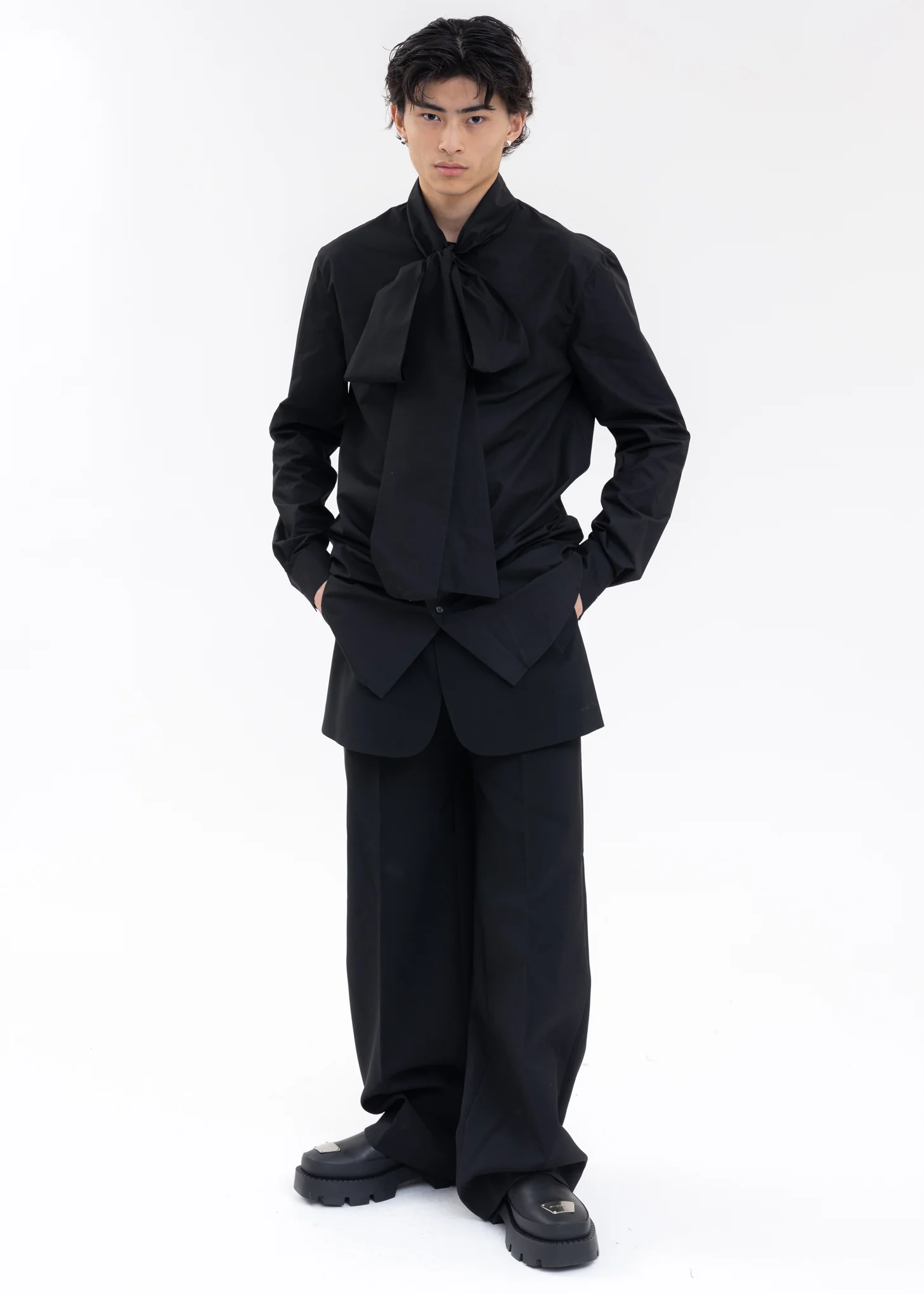 BLACK RIBBON COLLAR SHIRT - Image 6