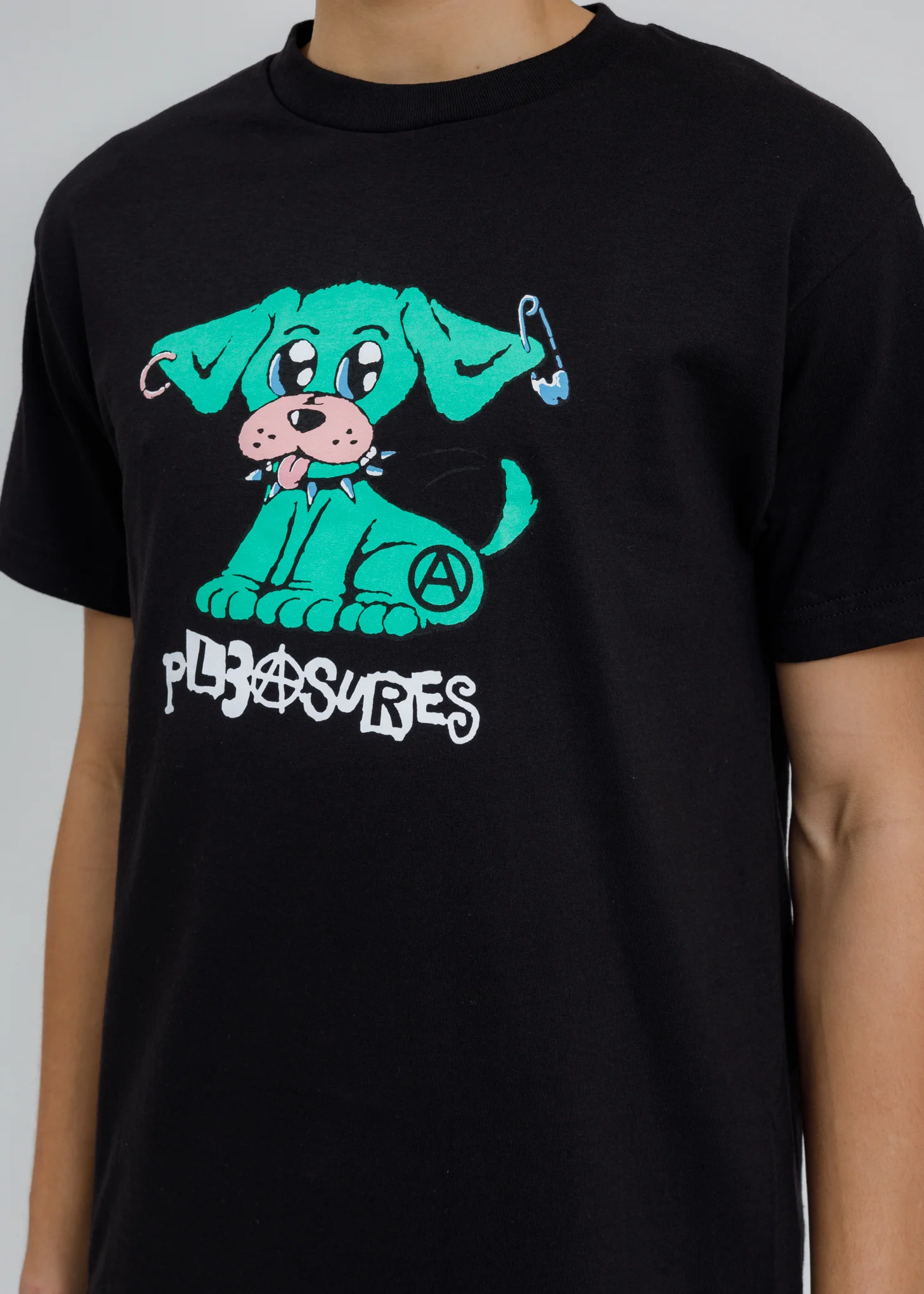 Black Ruff T-Shirt - Image 2