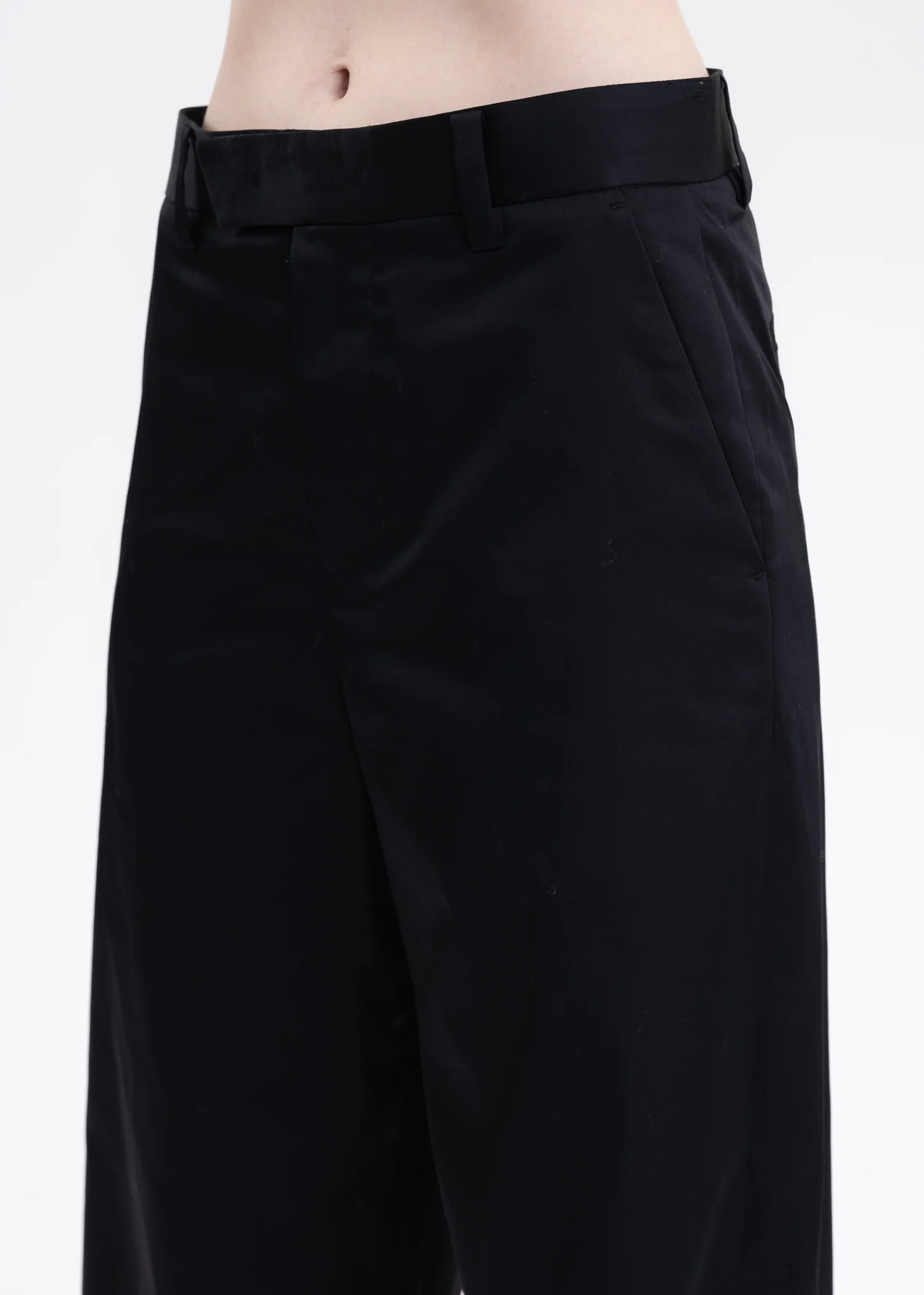 BLACK RUFFLE DETAIL REGULAR FIT TROUSERS - Image 3