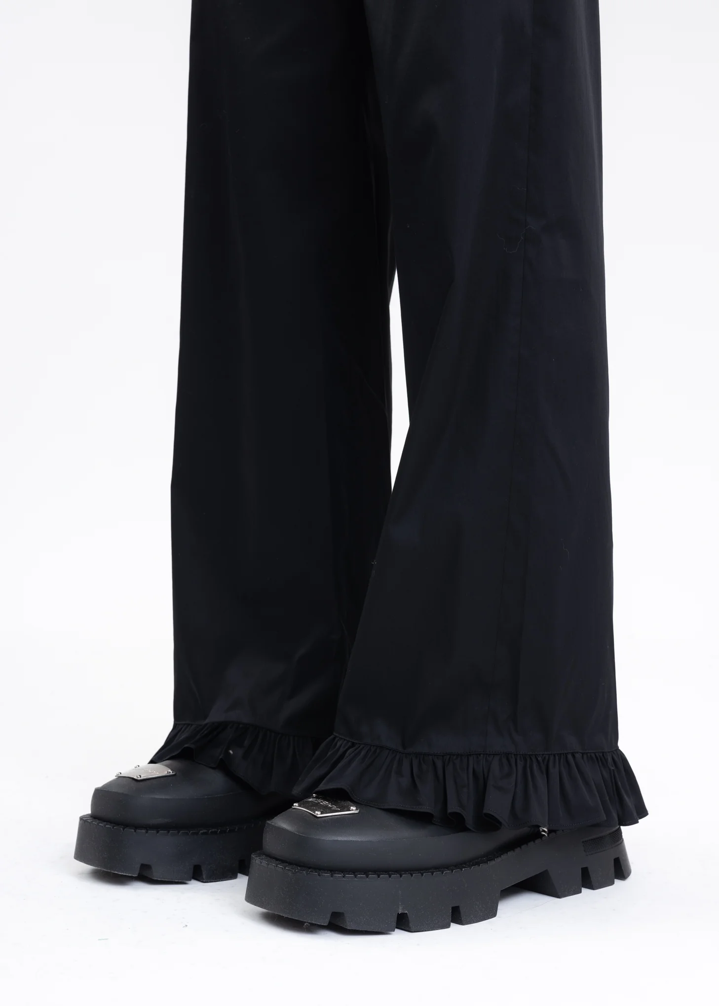 BLACK RUFFLE DETAIL REGULAR FIT TROUSERS - Image 4