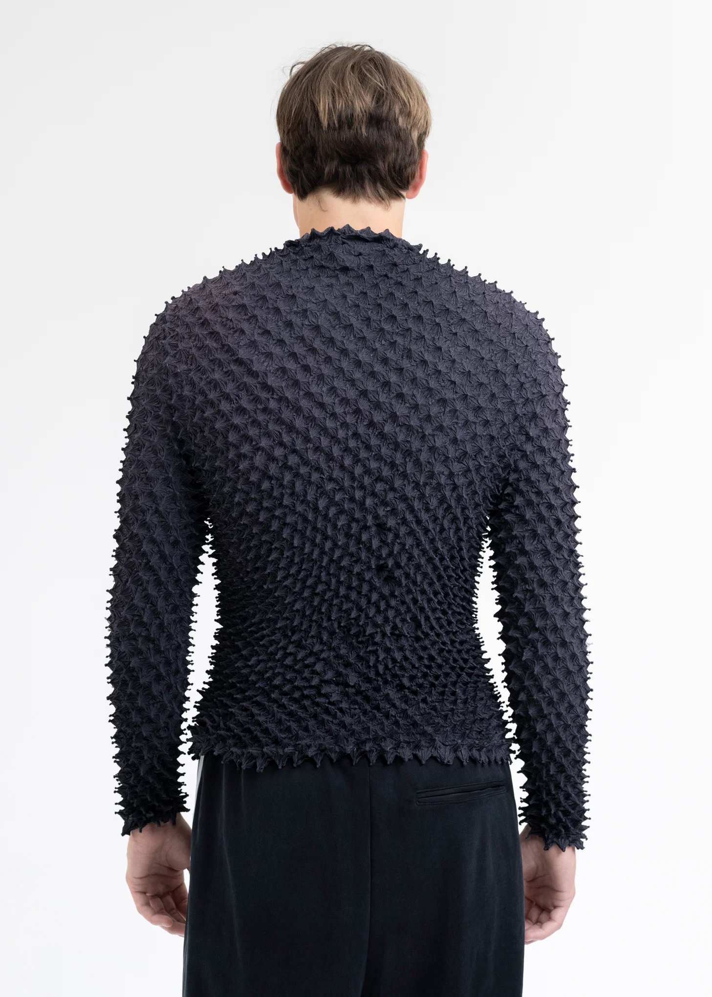 BLACK "SHIBORI" OVERSIZED LONG SLEEVE T-SHIRT - Image 4