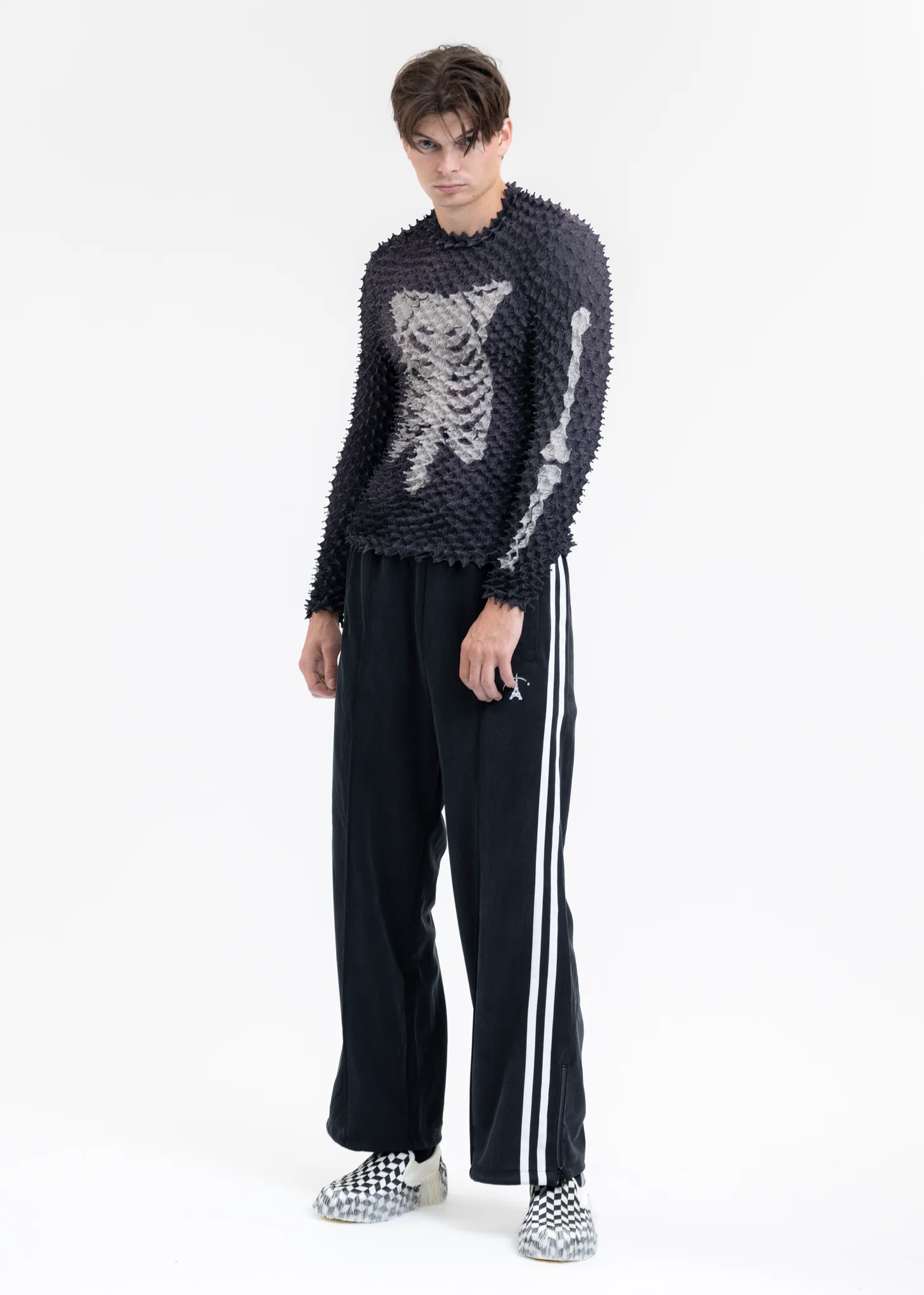 BLACK "SHIBORI" OVERSIZED LONG SLEEVE T-SHIRT - Image 6