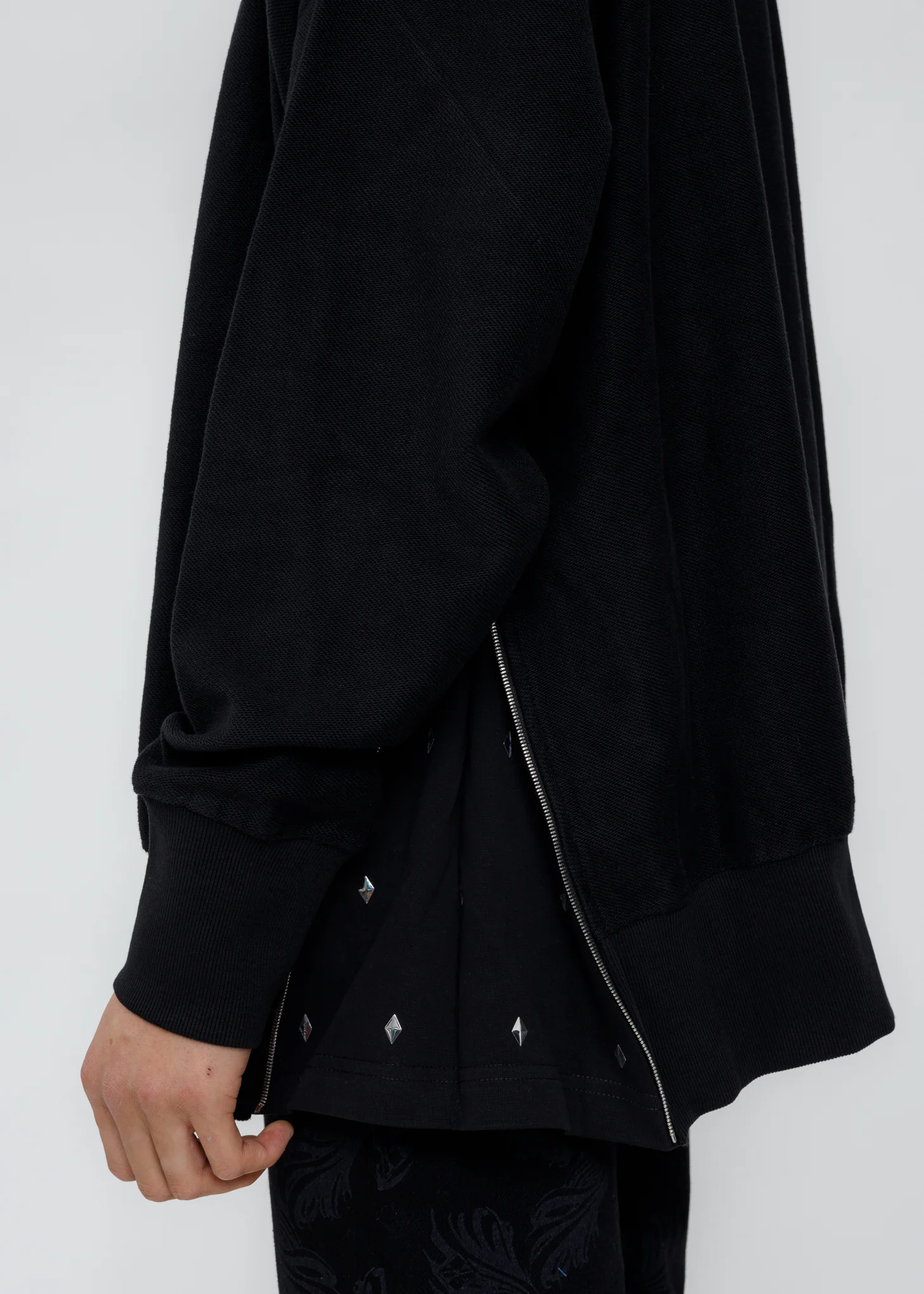 Black Side Zip UP Necklace Sweatshirt - Image 2