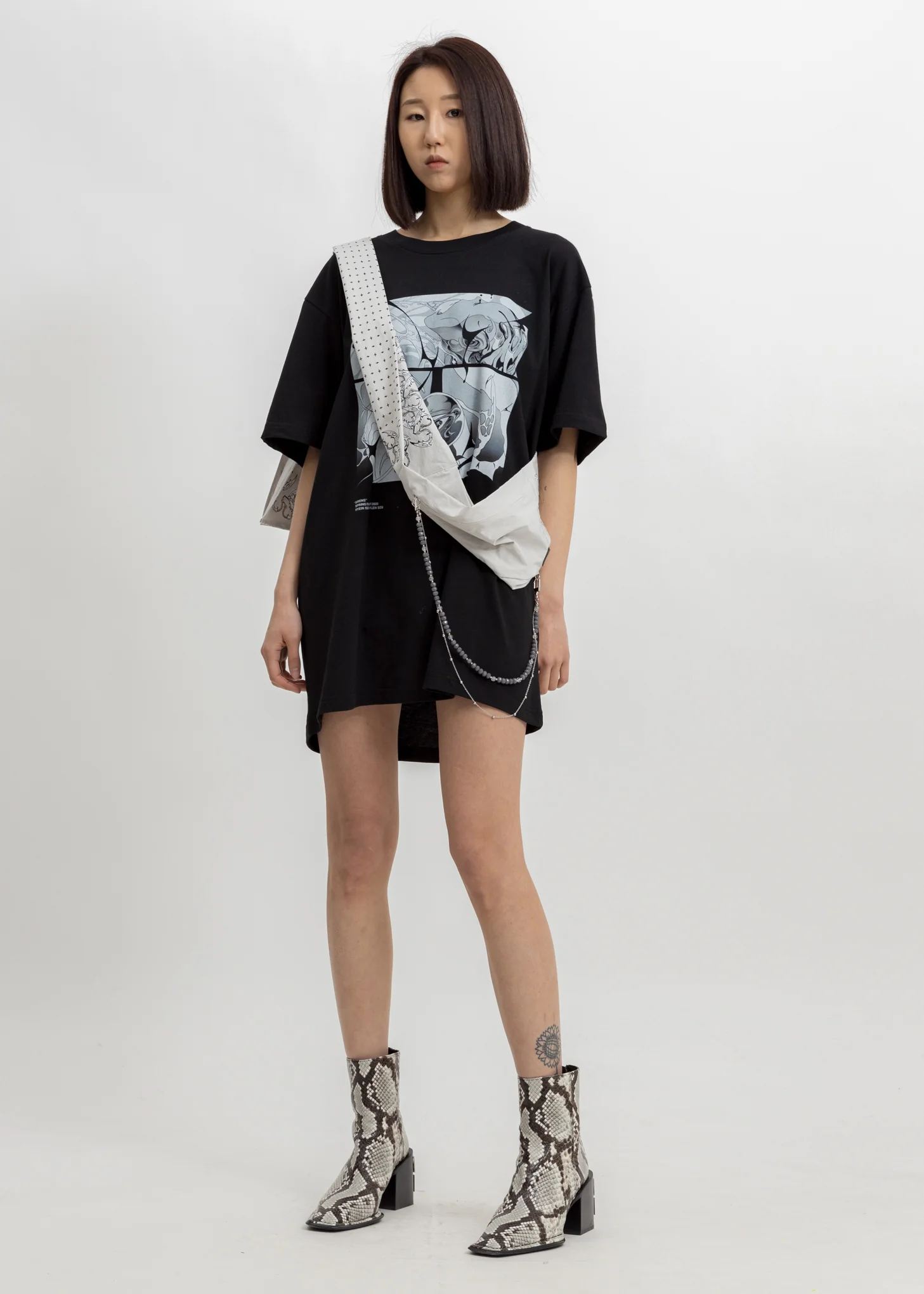 Black Sirens T-Shirt - Image 4