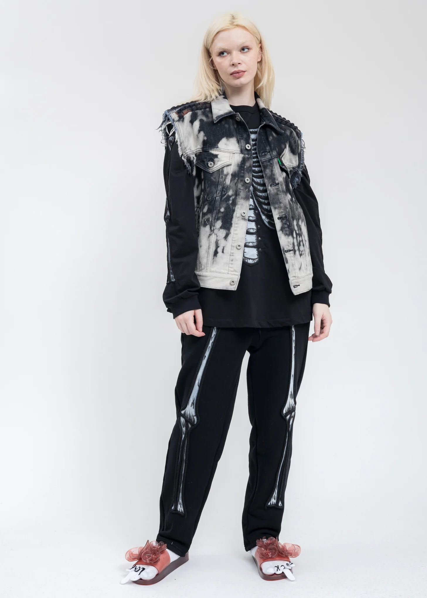 Black SKULL SHIRRING EMBROIDERY LONG SLEEVE  T-Shirt - Image 6