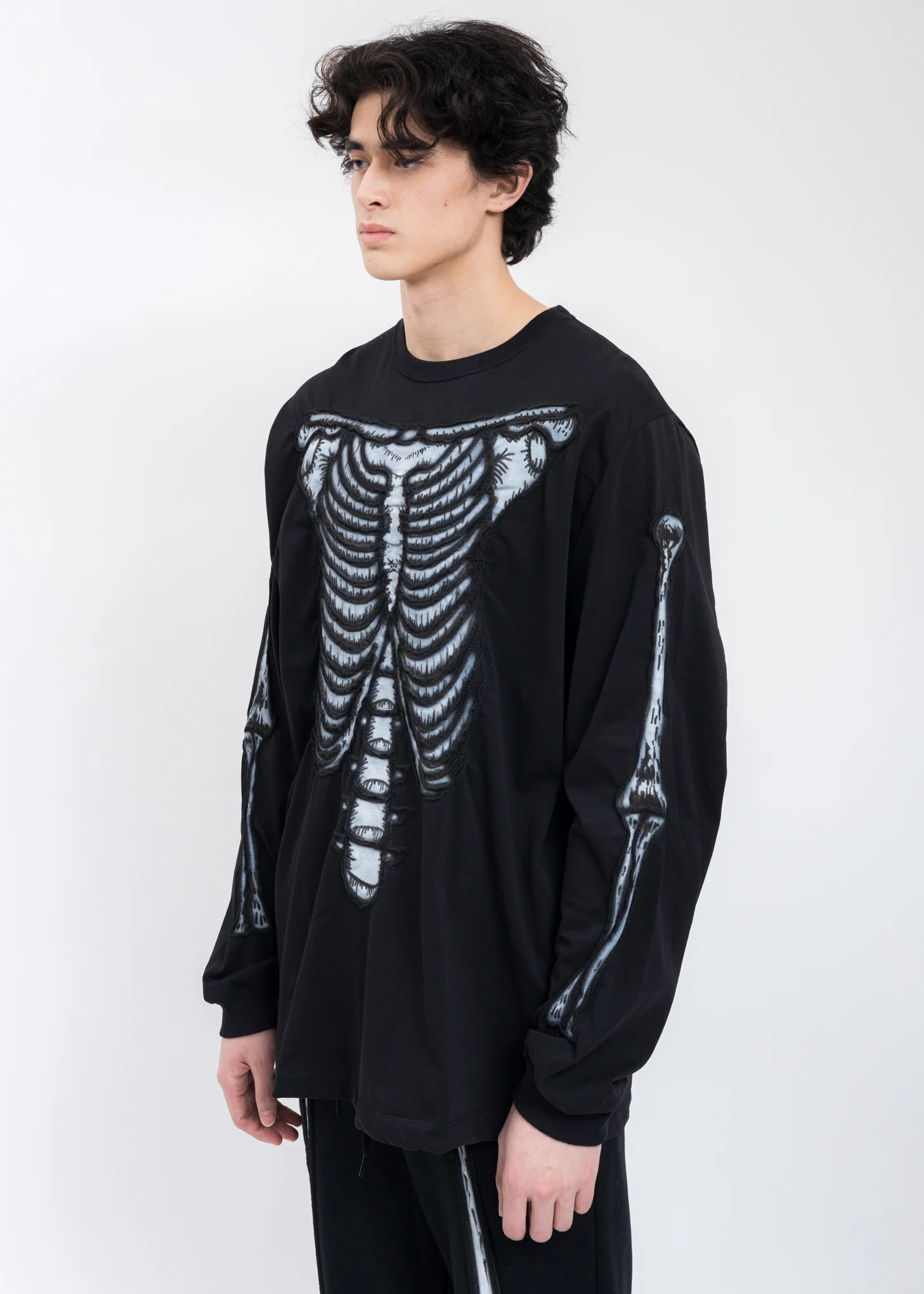 Black SKULL SHIRRING EMBROIDERY LONG SLEEVE T-Shirt - Image 3