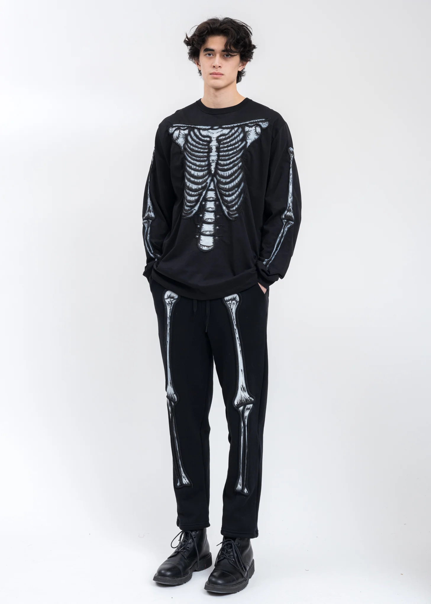Black SKULL SHIRRING EMBROIDERY LONG SLEEVE T-Shirt - Image 5