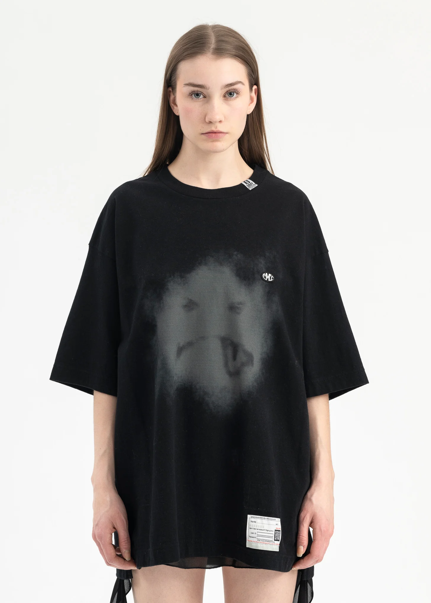 BLACK SMILY FACE PRINTED TEE 2