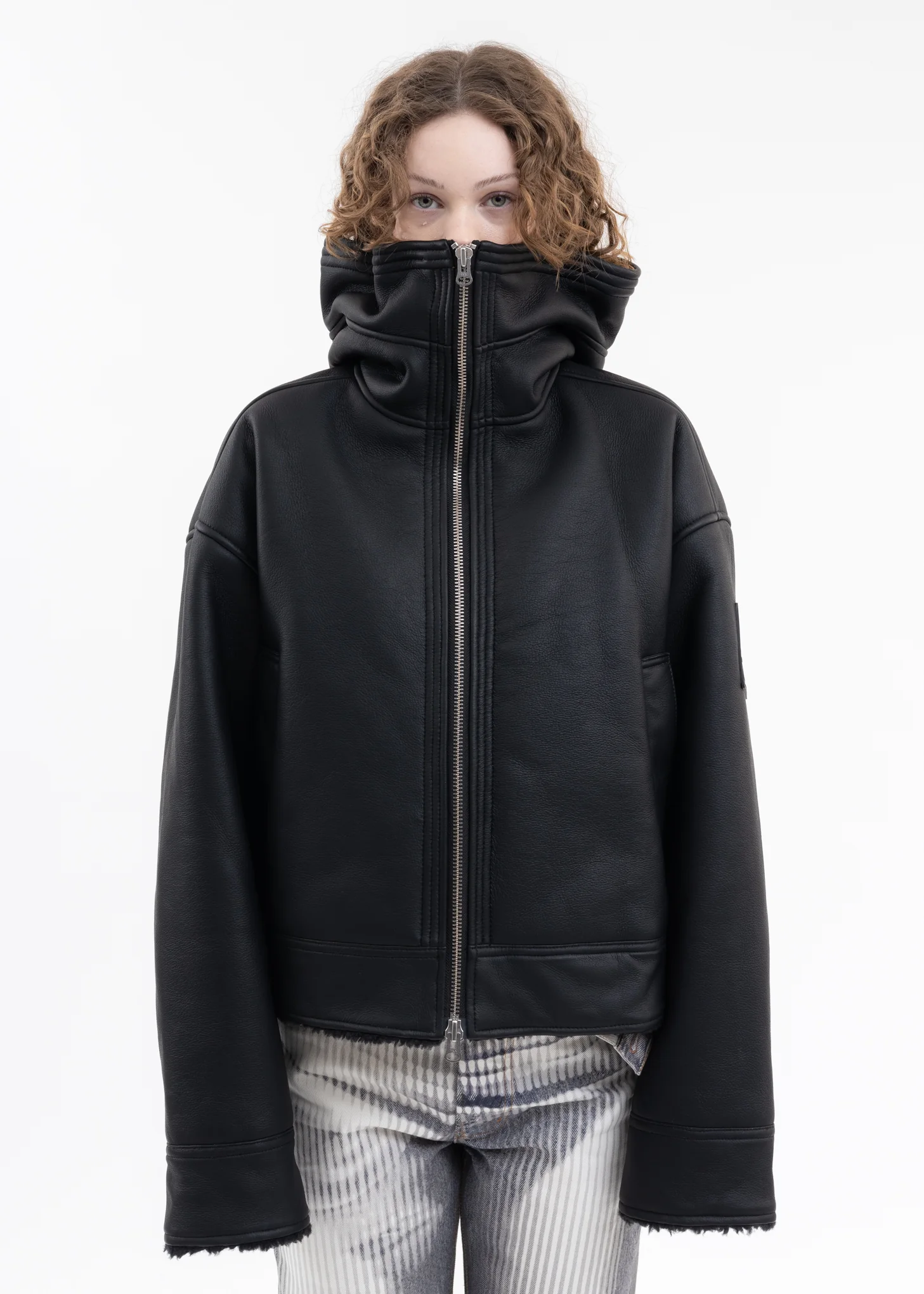 BLACK SPLIT WIRE JACKET