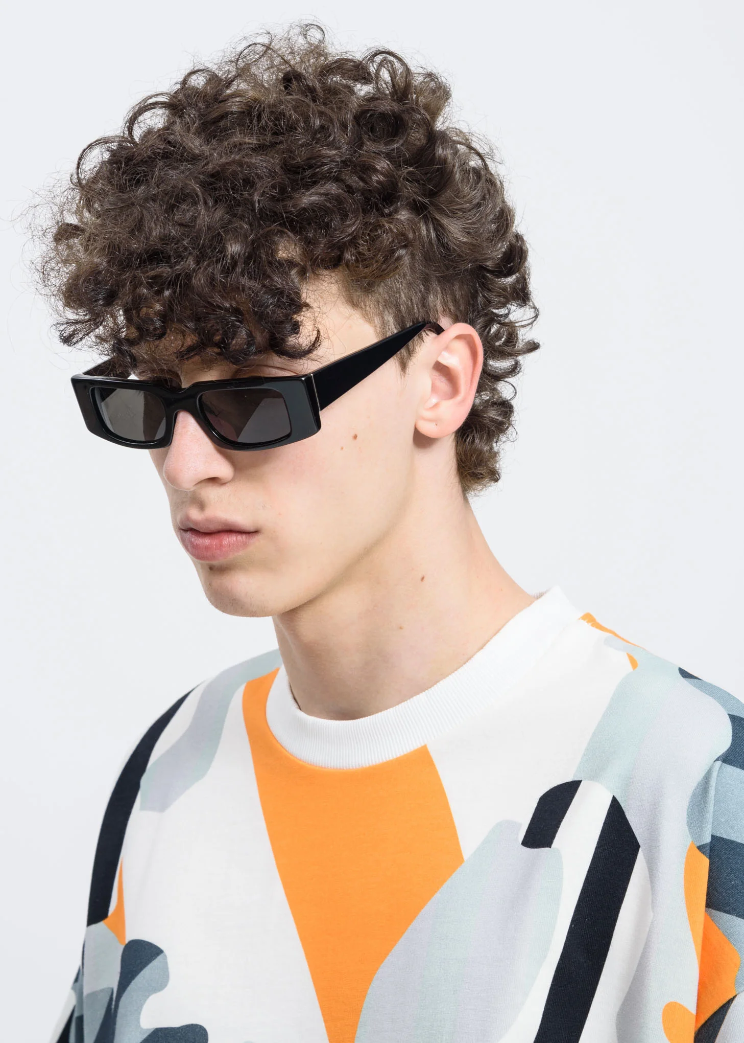 Black Square Sunglasses - Image 2