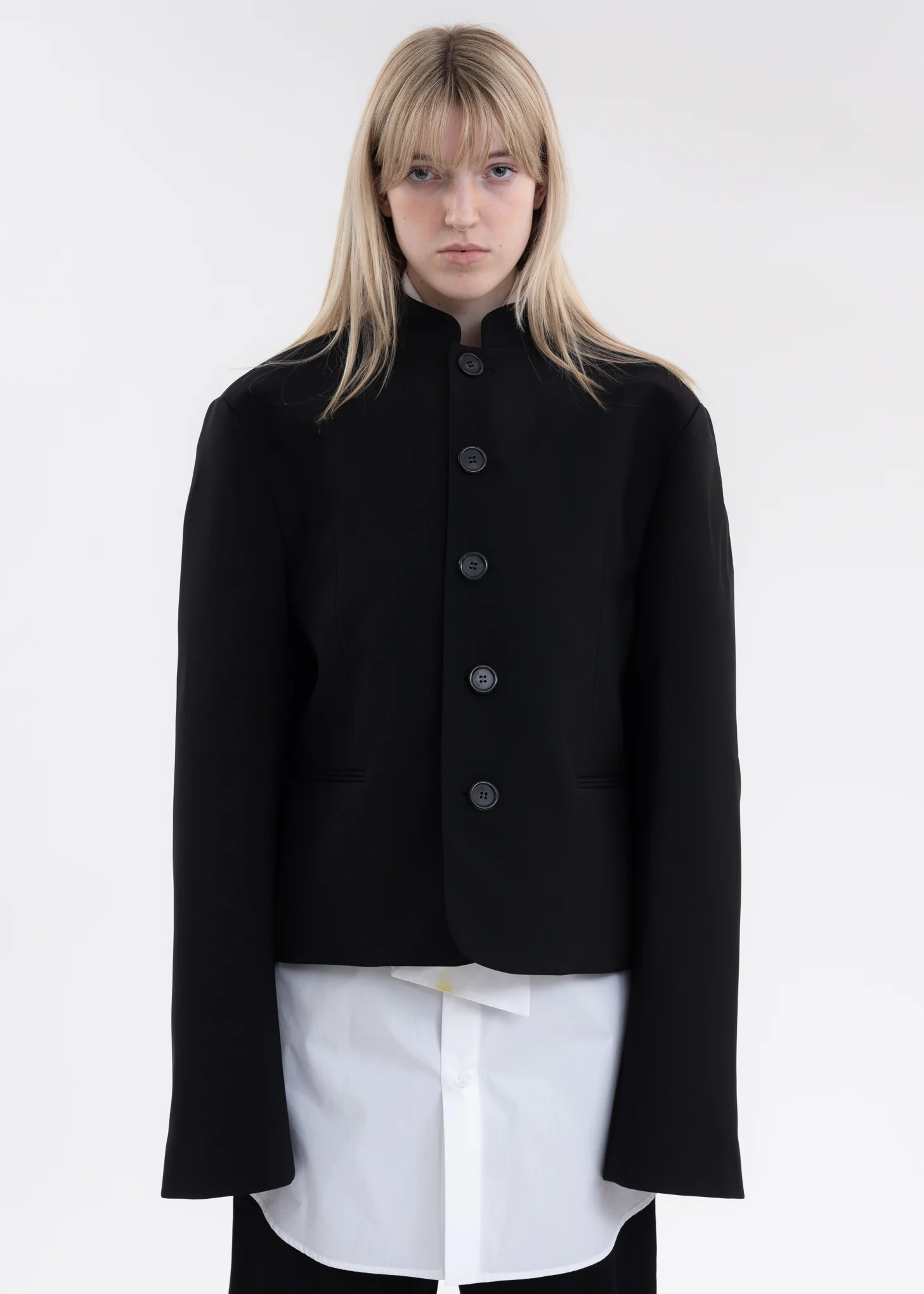 BLACK STAND COLLAR CROP JACKET