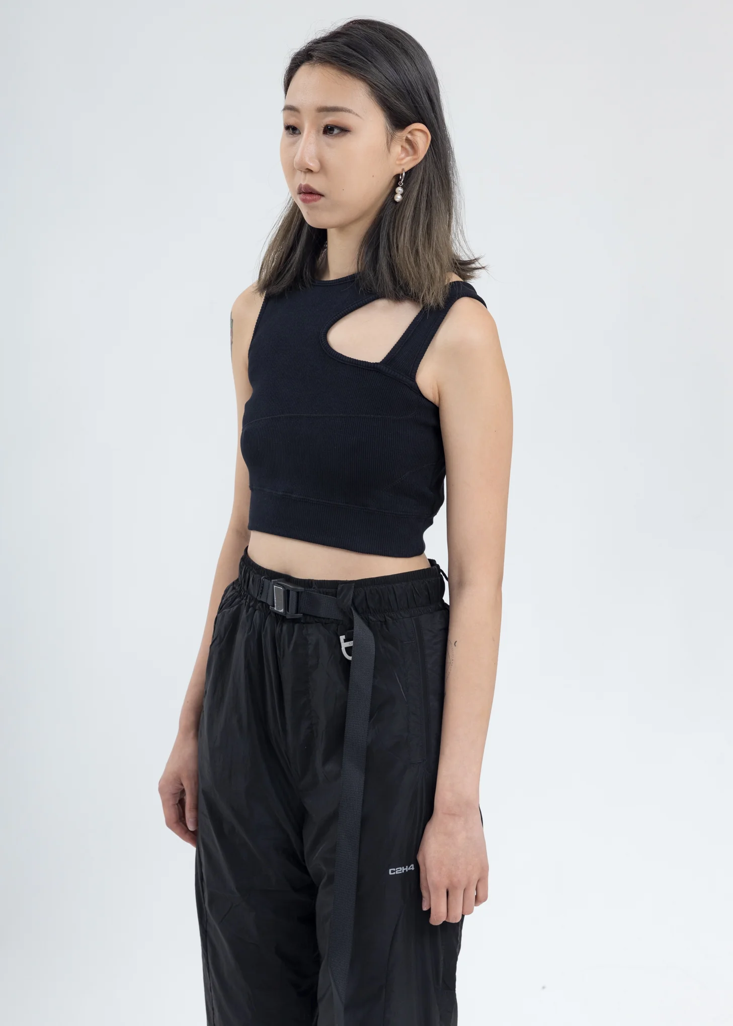 Black Streamline Cut Sports Bra - Image 2