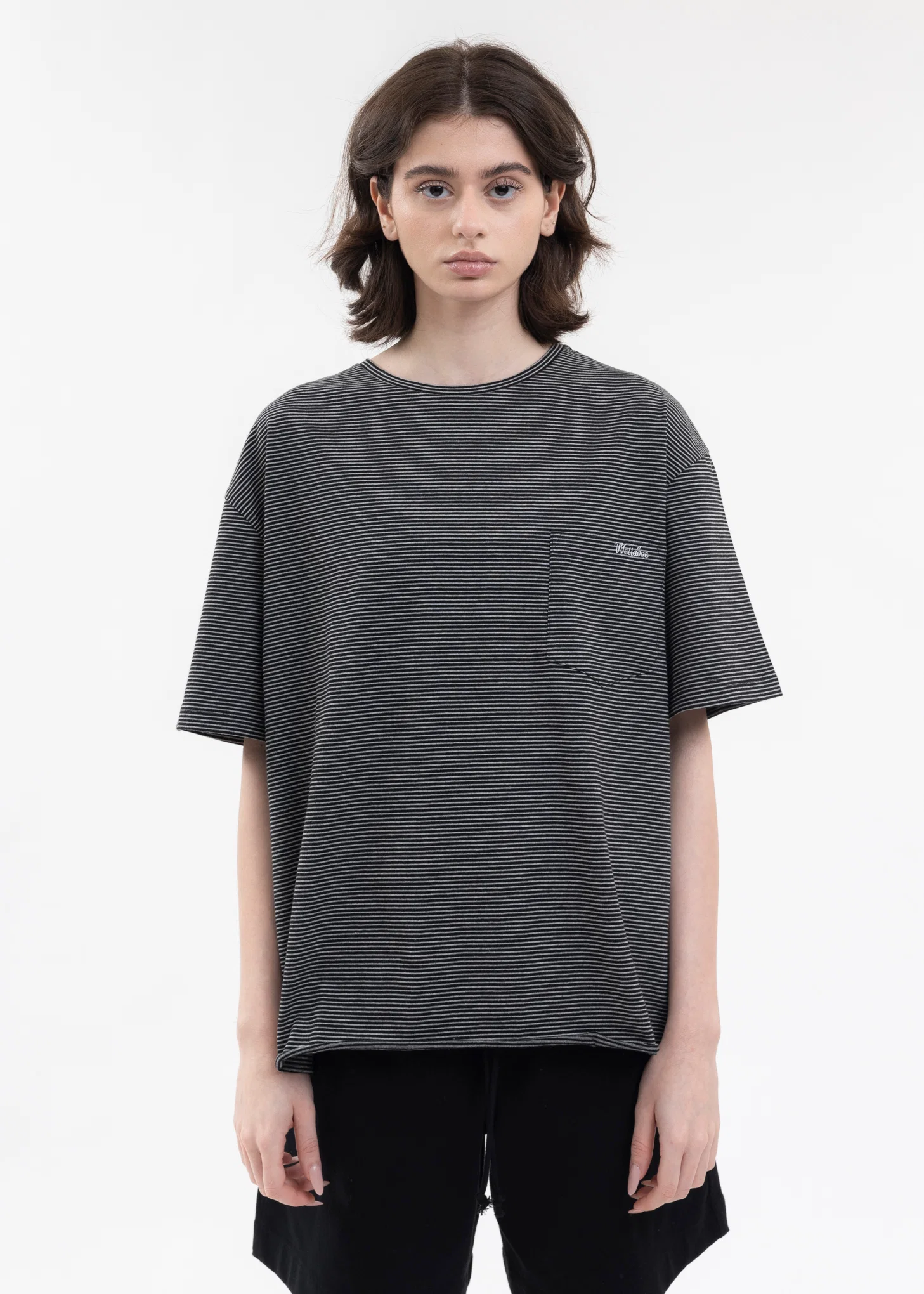BLACK STRIPED LOOSE-FIT T-SHIRT