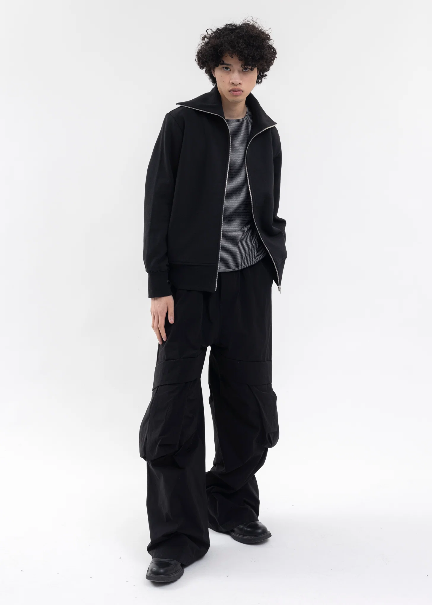 BLACK STRIPED LOOSE-FIT T-SHIRT - Image 6