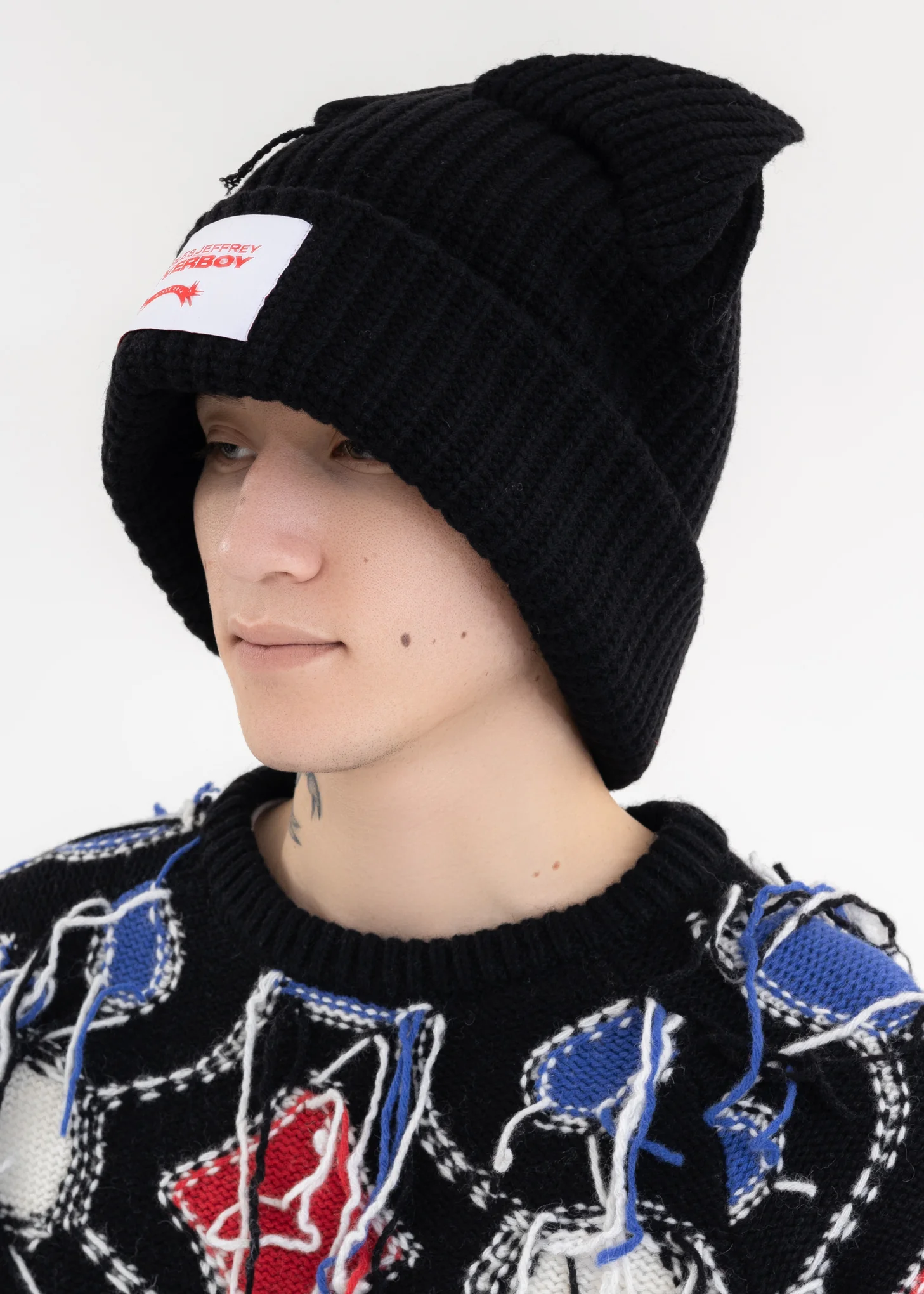 Black SUPERSIZED CHUNKY EARS BEANIE - Image 10