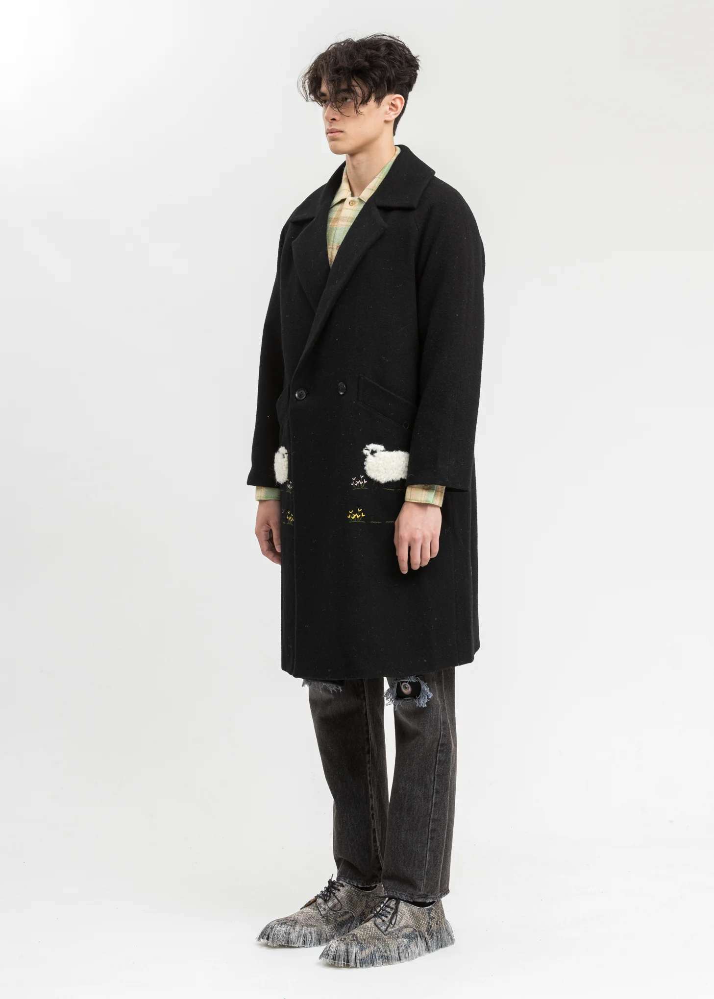 Black Surfork Wool Embroidery Coat - Image 3