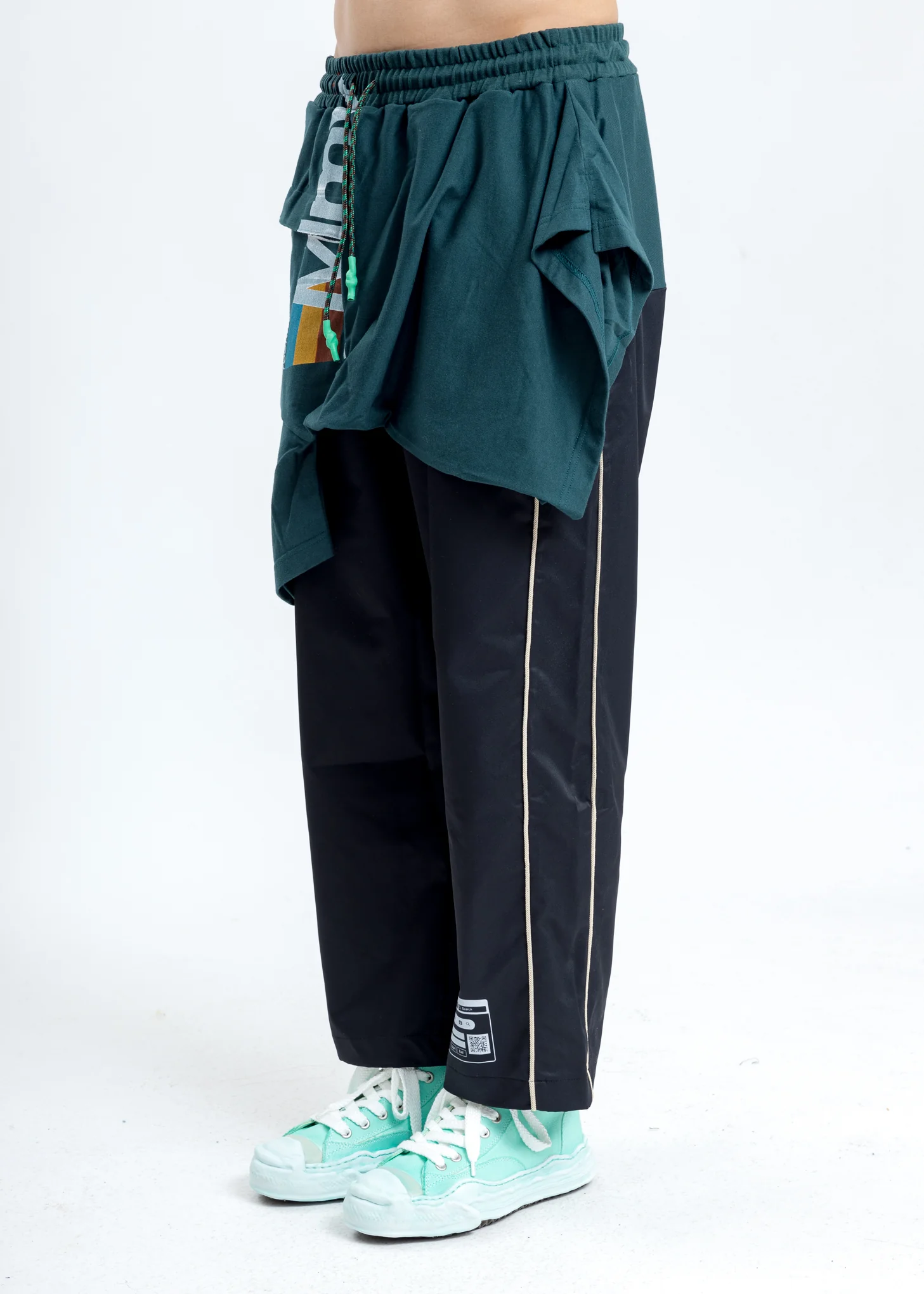 Black T-Shirt Docking Pants - Image 4