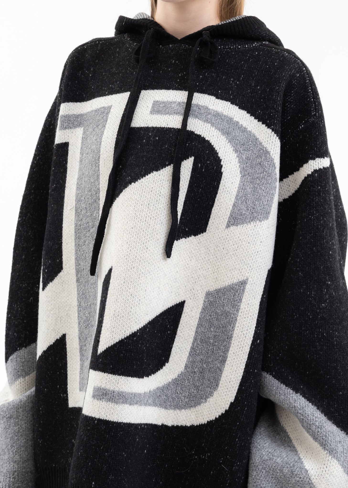 BLACK THUNDER D LOGO GRAPHIC KNIT HOODIE - Image 4