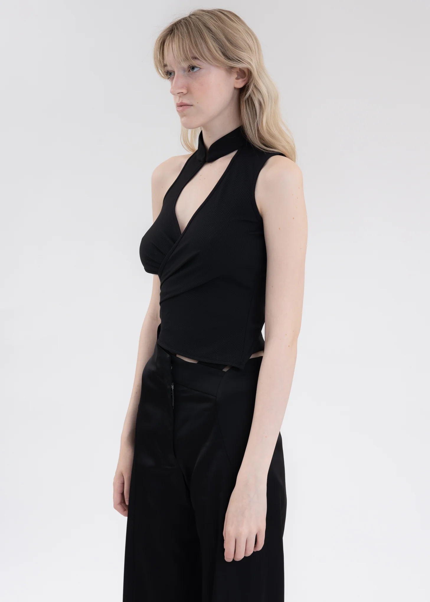 BLACK TIE KNOT TOP - Image 3