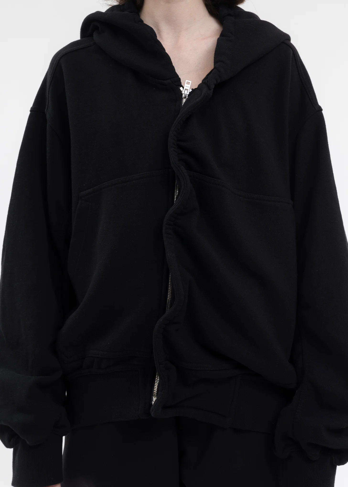 BLACK TWISTED LOOSE-FIT ZIP-UP HOODIE - Image 6