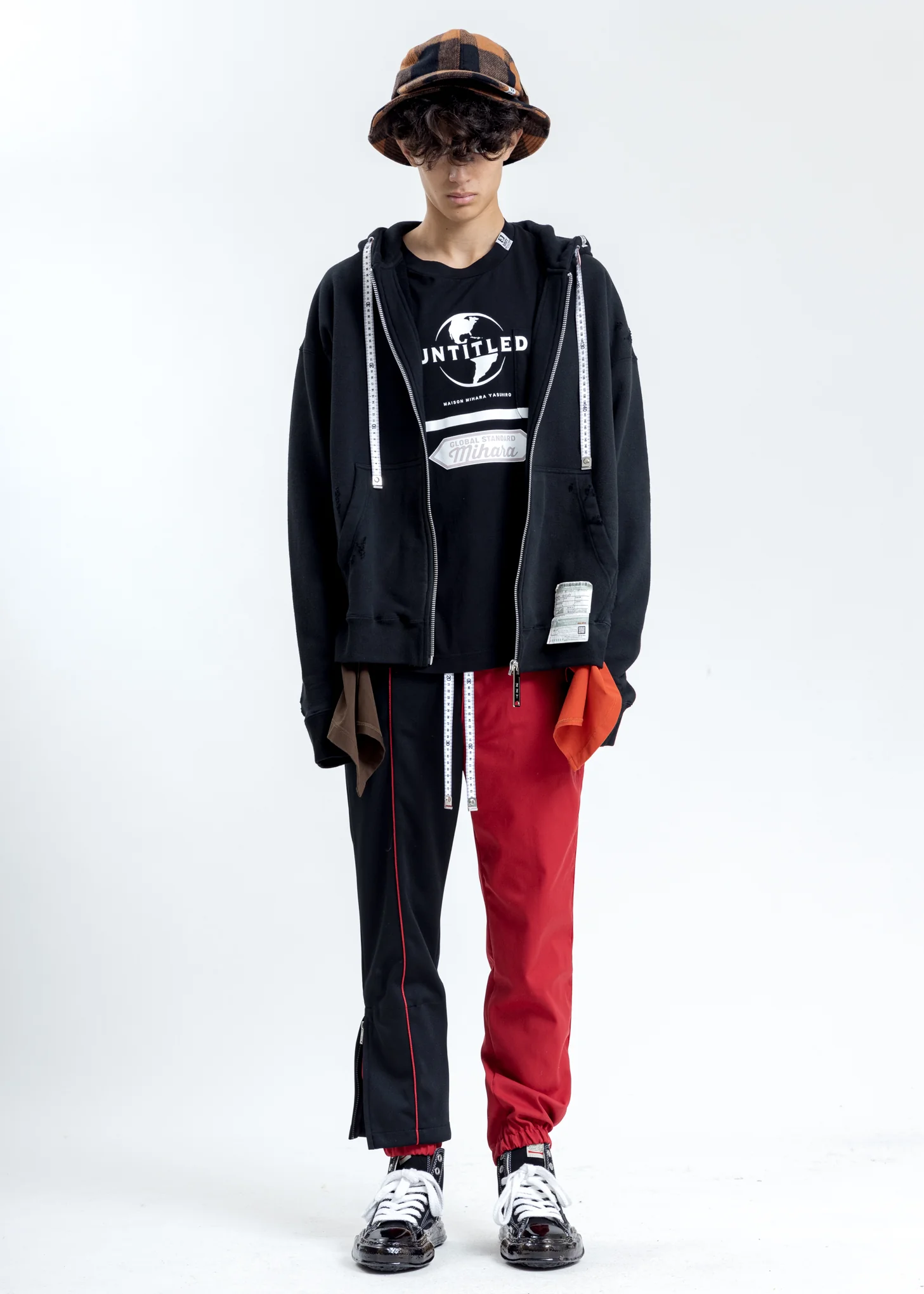 Black UNTITLED Printed T-Shirt - Image 6