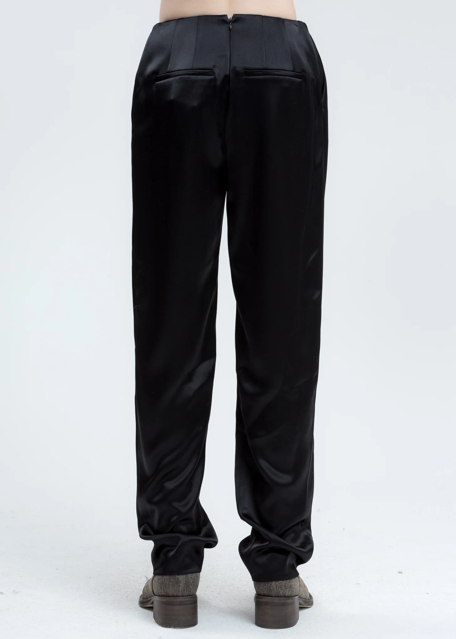 Black V Pant - Image 4