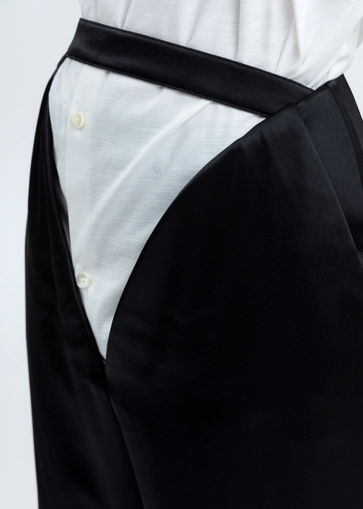 Black V Pant - Image 8