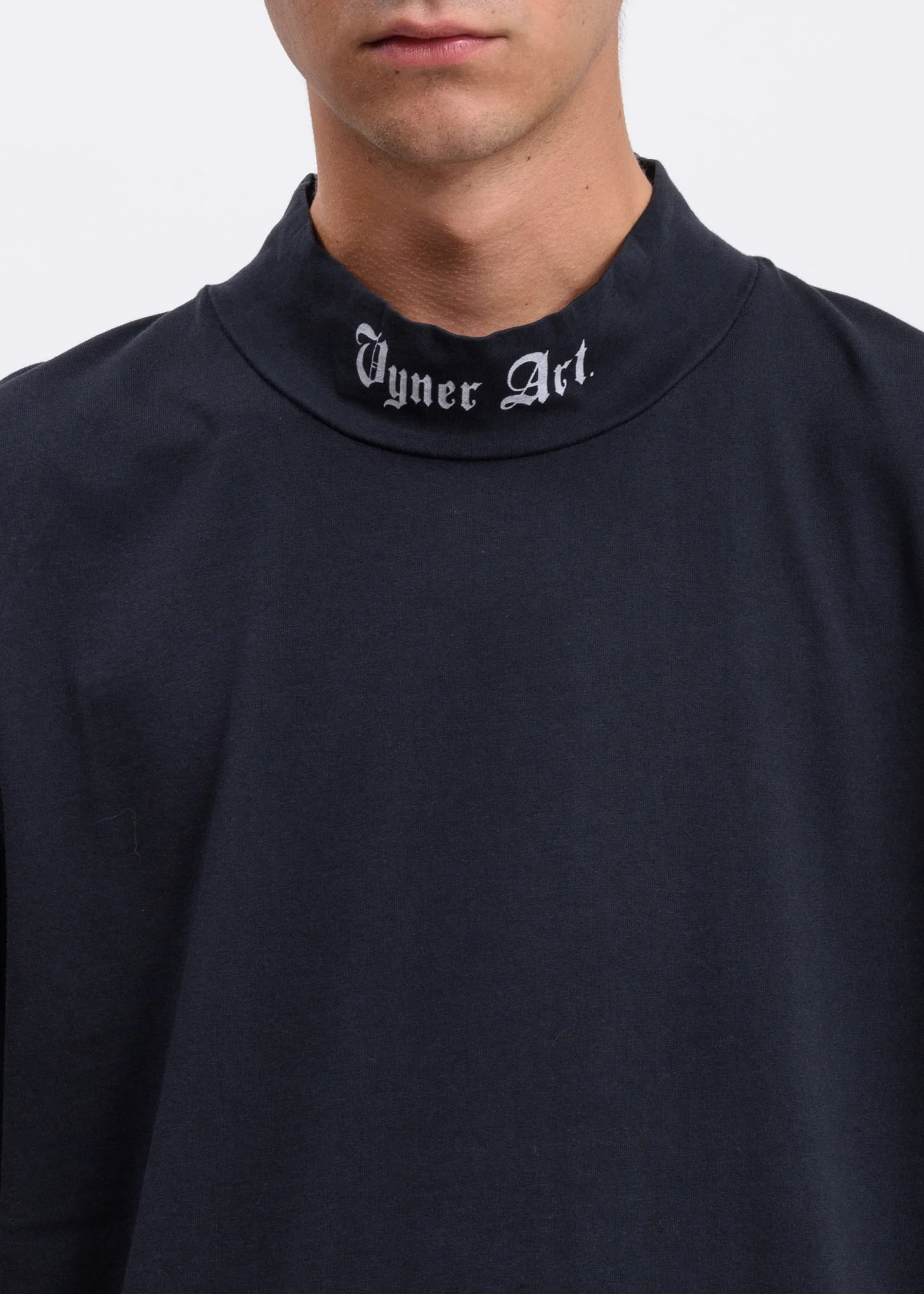 Black Vyner Collar Print T-Shirt - Image 4