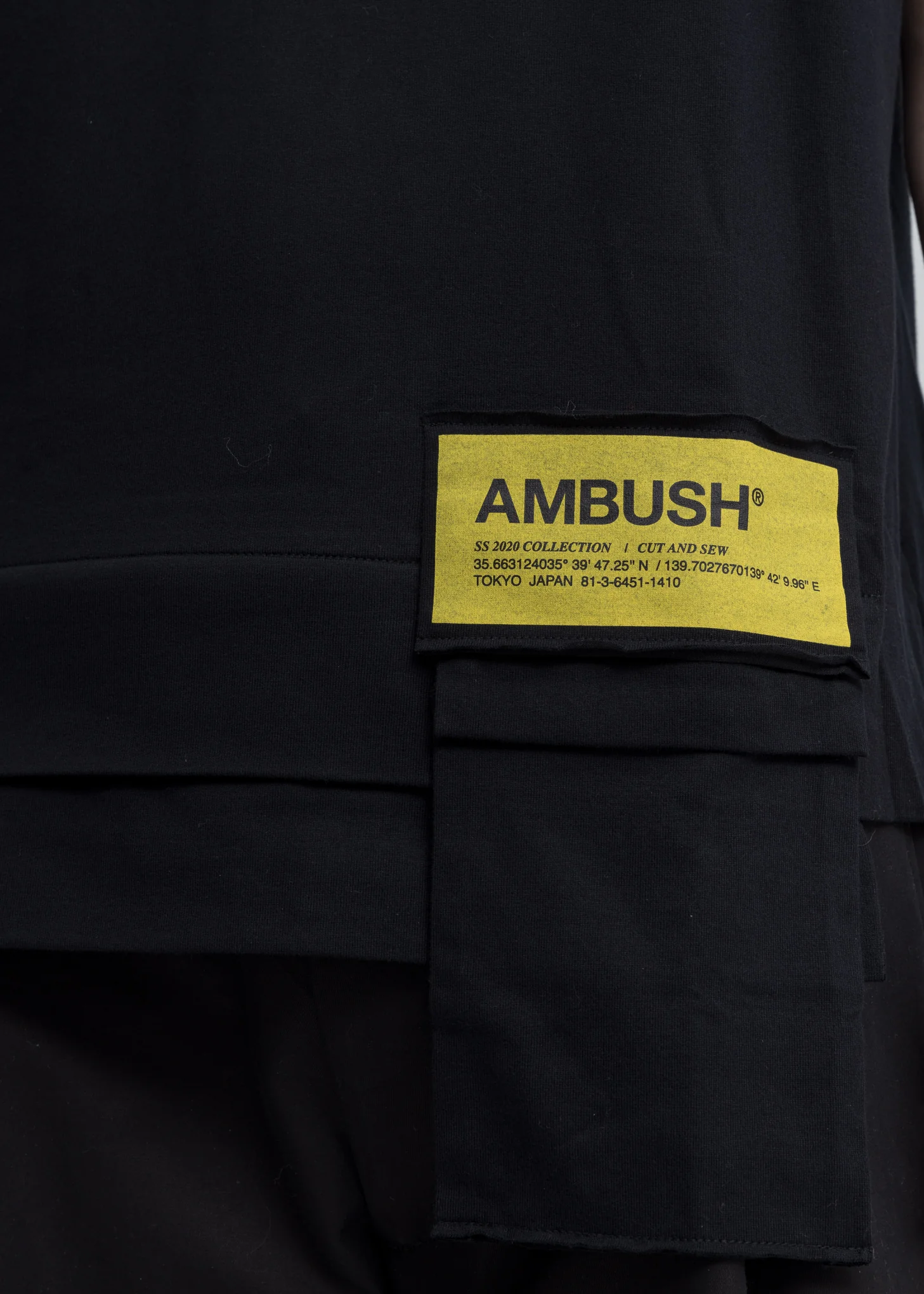 Black Waist Pocket T-Shirt - Image 5