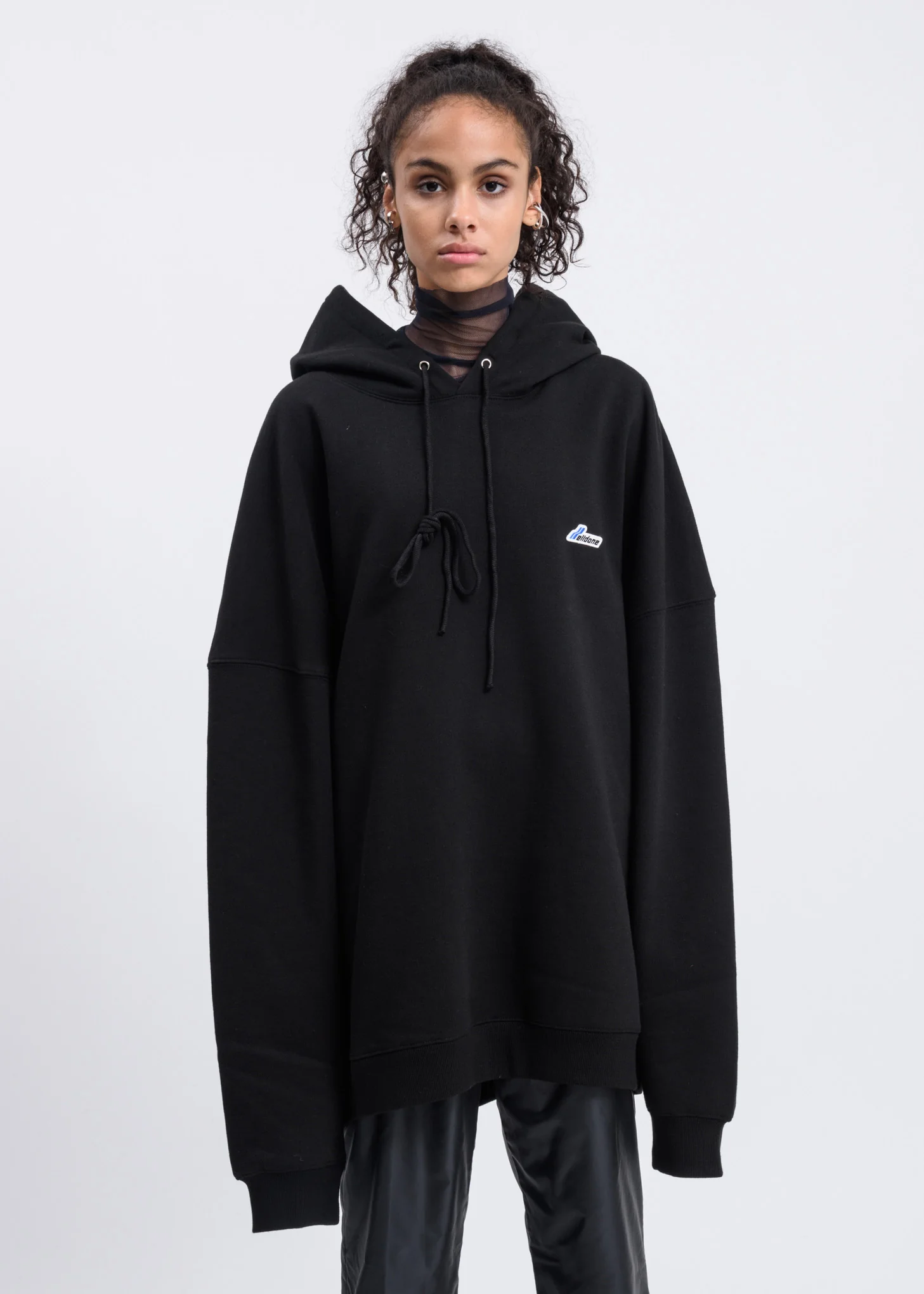 Black Wapen Logo Hoodie