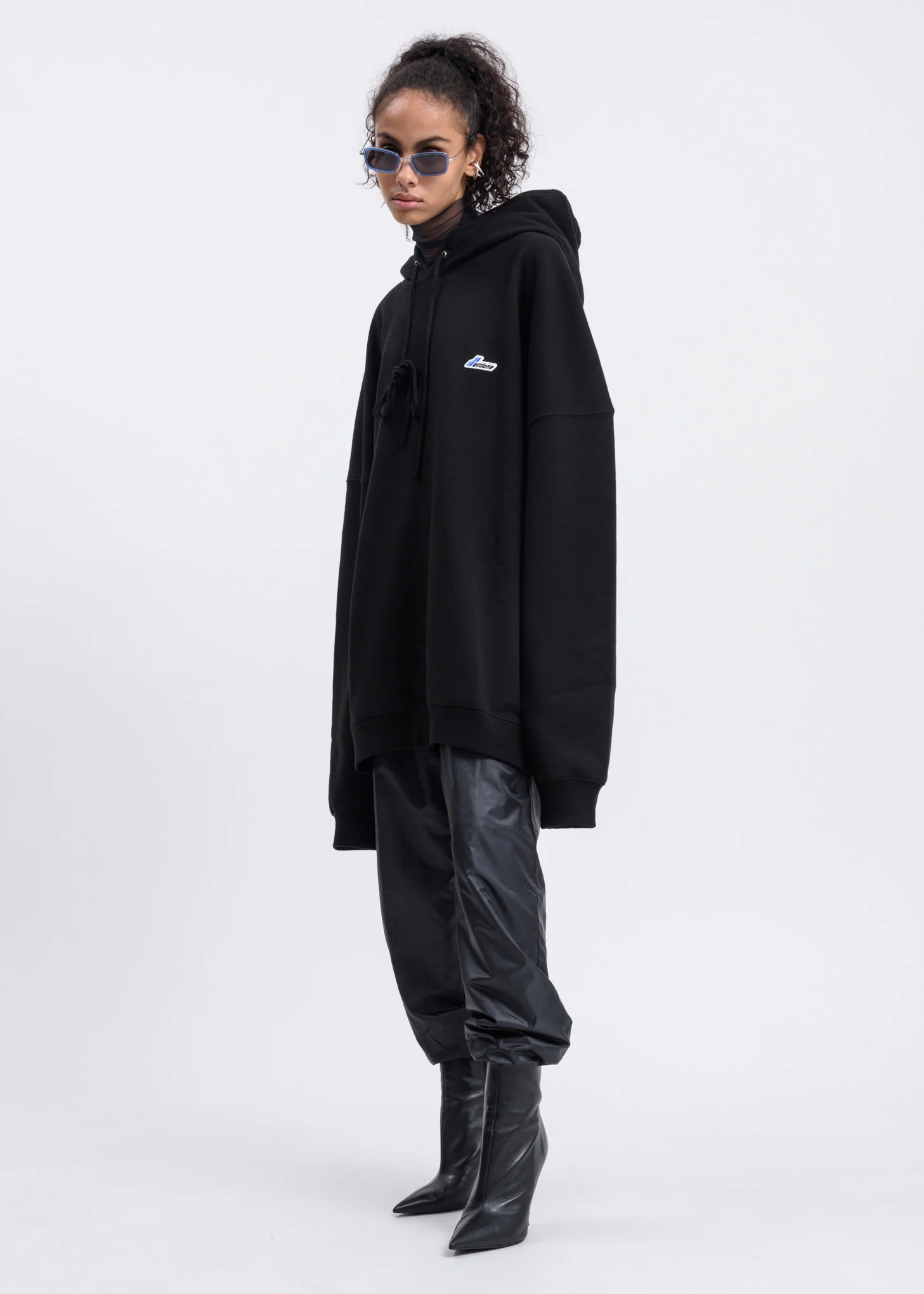 Black Wapen Logo Hoodie - Image 7