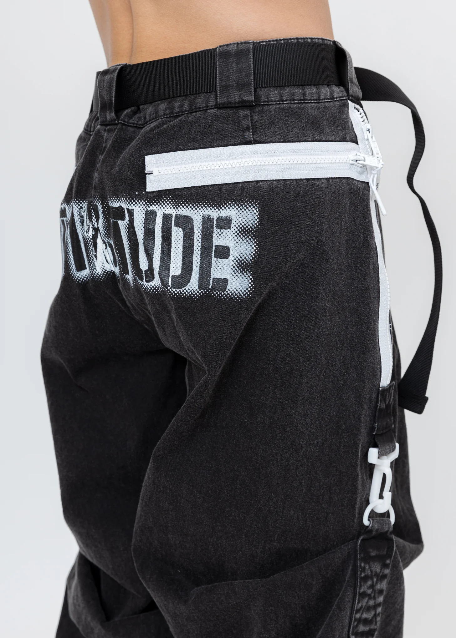 Black WASHING D-RING Pants - Image 5