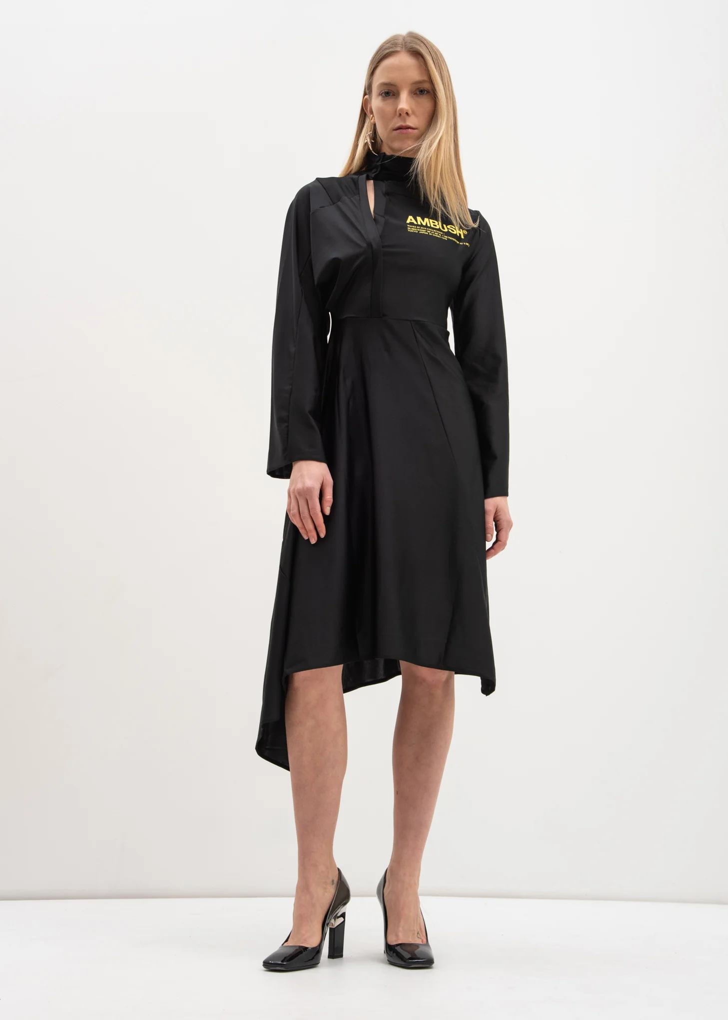 Black Waves Patchwork Drape Dress - Image 2
