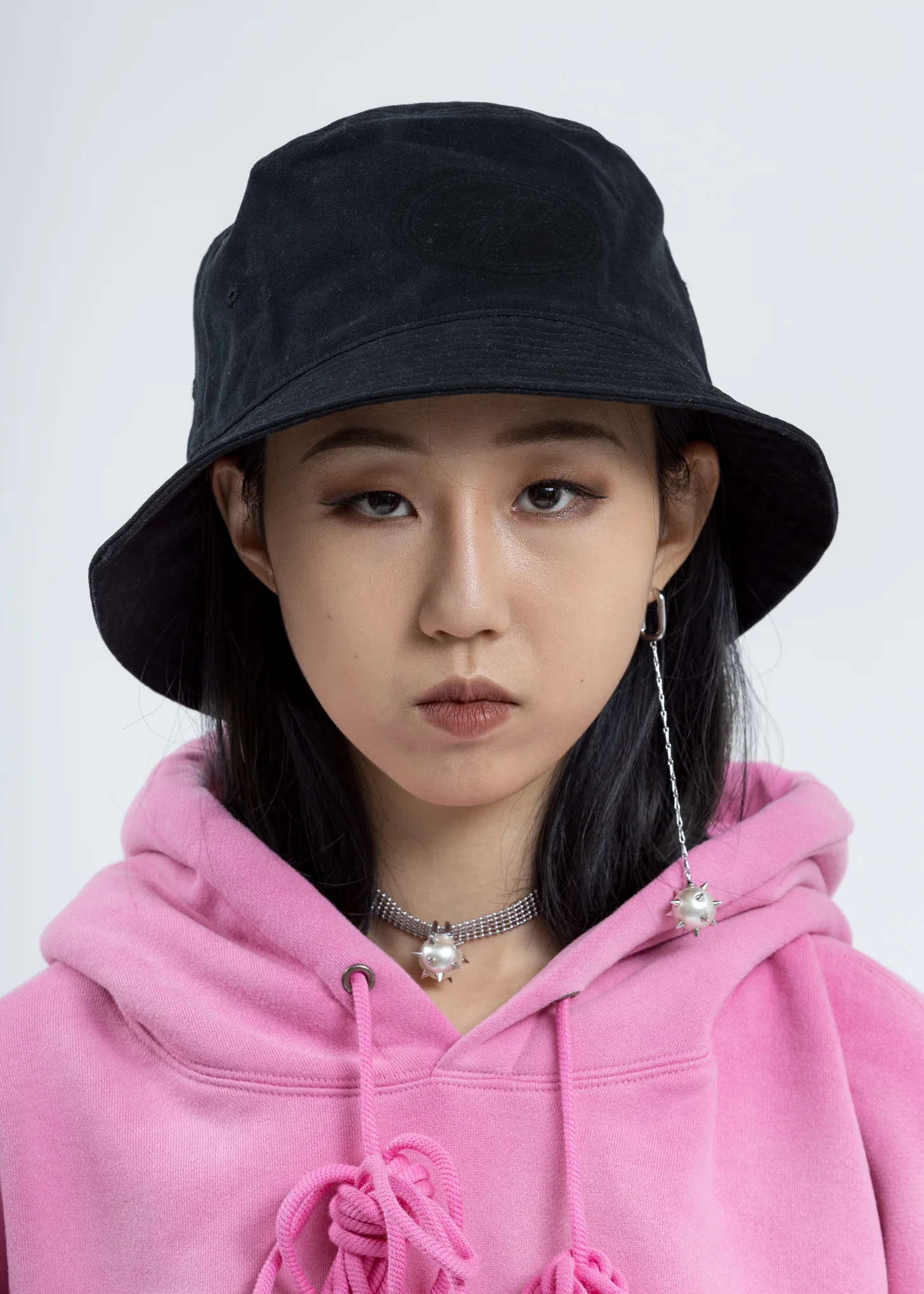 Black WD Logo Embossed Bucket Hat - Image 2