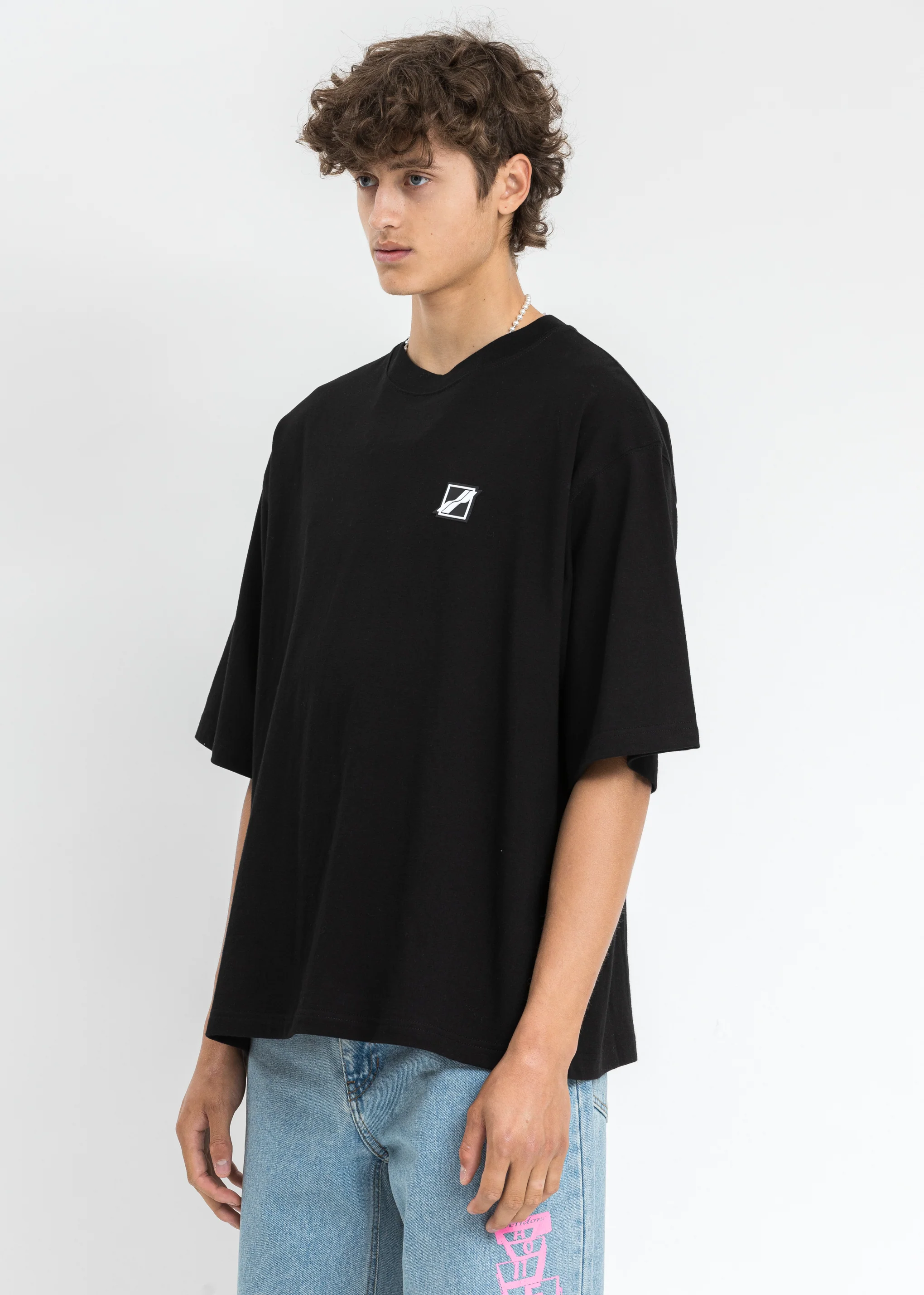 Black WE11DONE Mini Logo Patch T-Shirt - Image 3