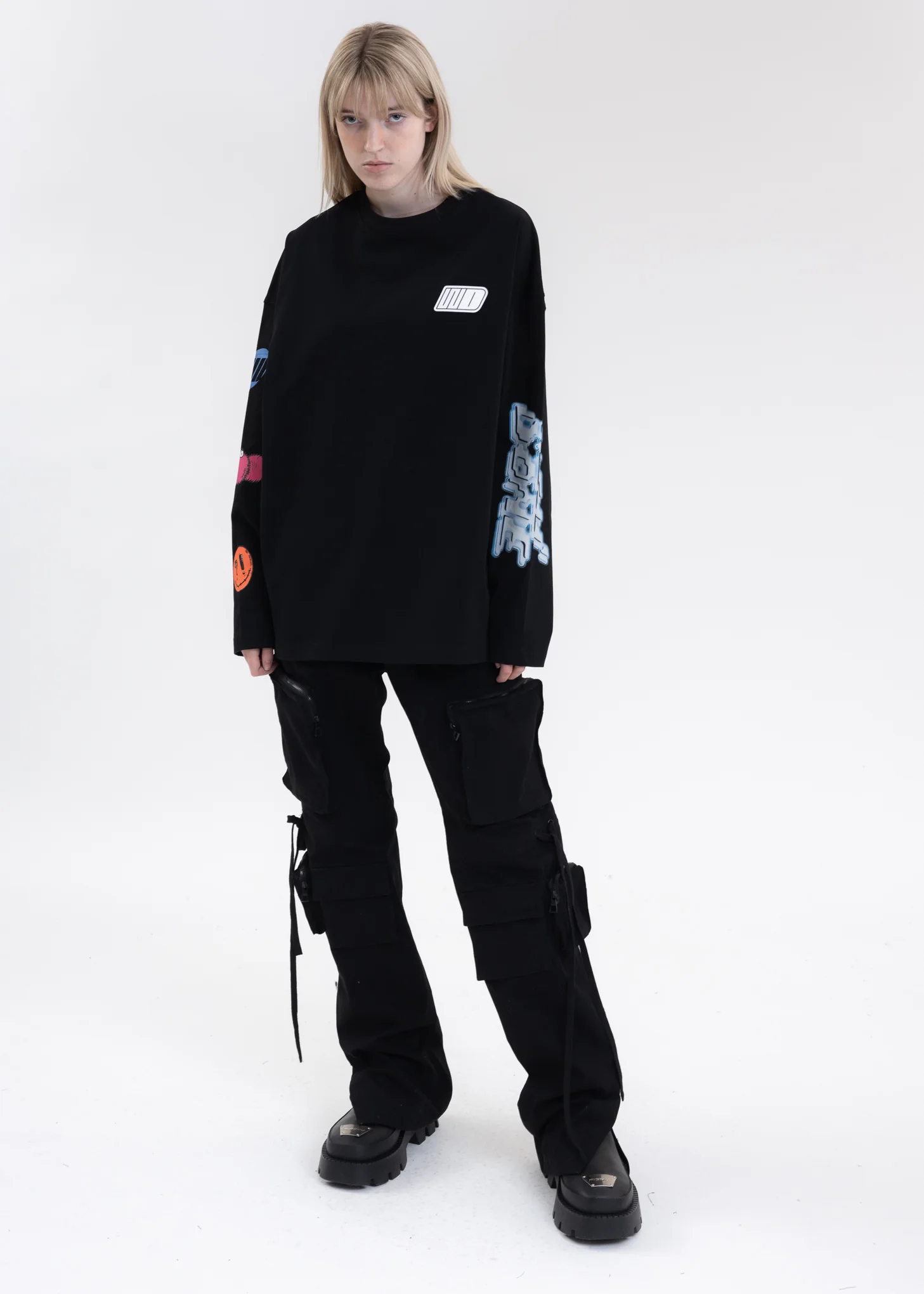 BLACK WE11DONE CHARACTER LOGO LONG-SLEEVED T-SHIRT - Image 6
