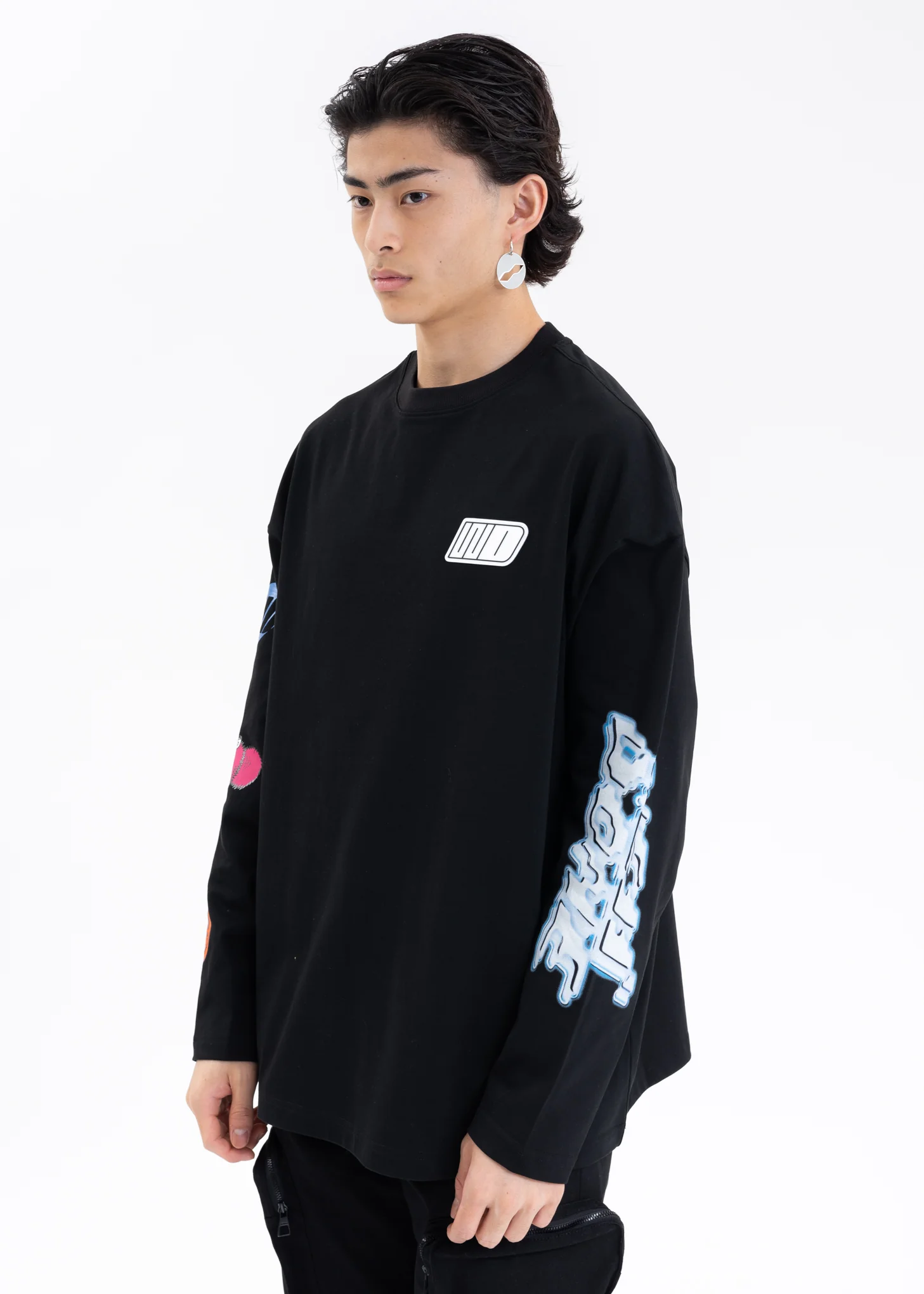 BLACK WE11DONE CHARACTER LOGO LONG-SLEEVED T-SHIRT - Image 3