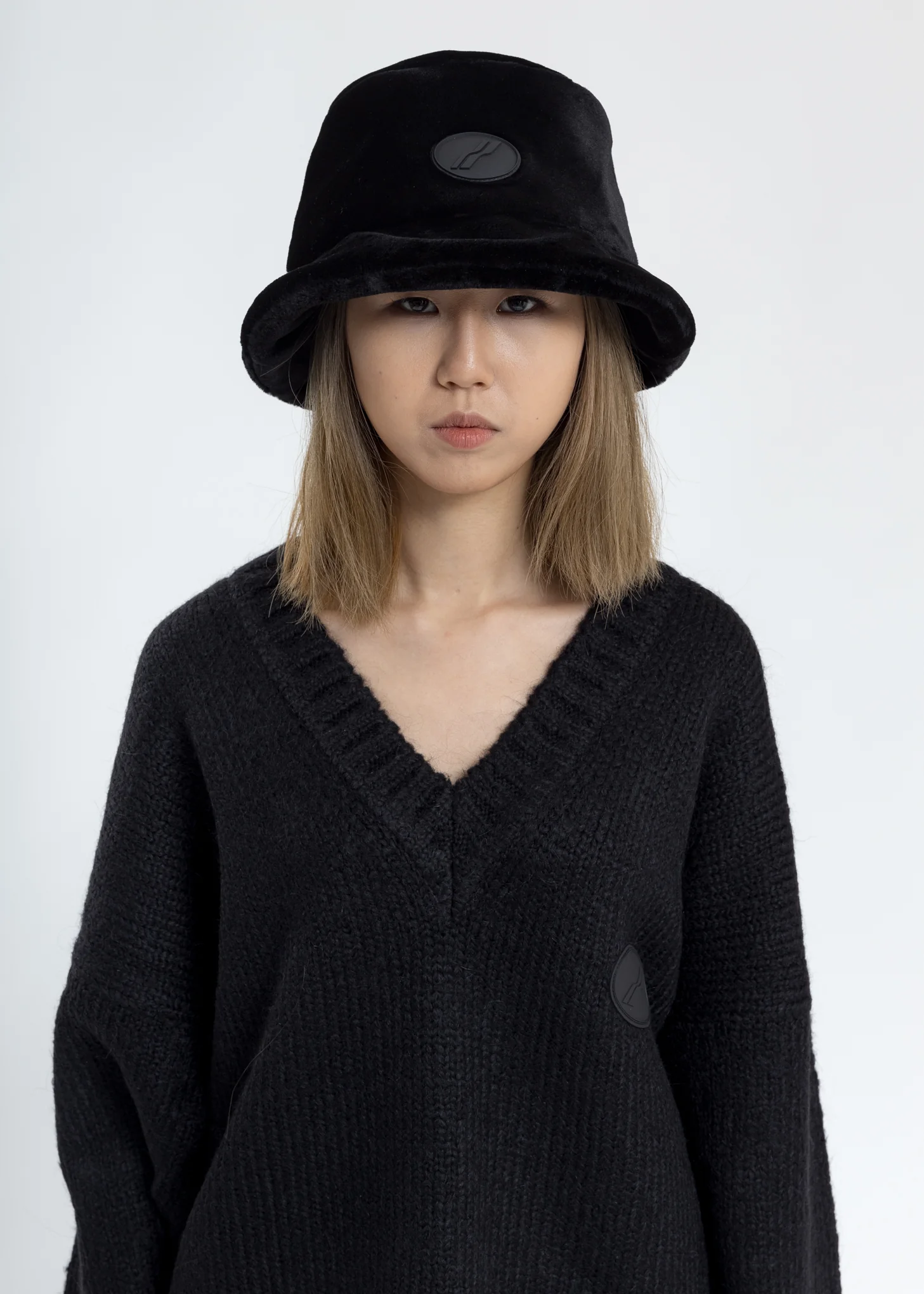 Black WE11DONE Fake Fur Logo Bucket Hat - Image 2