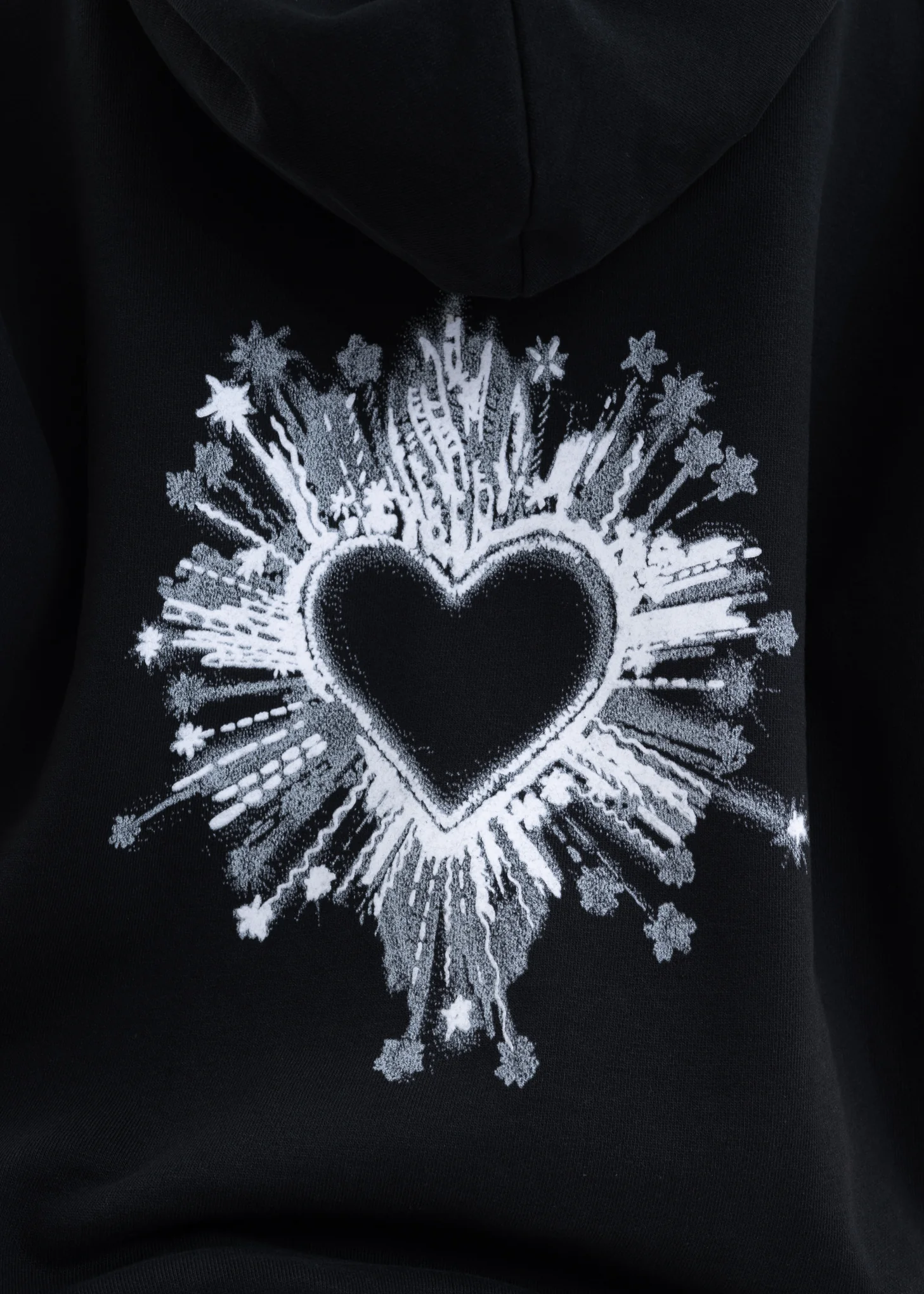 BLACK WE11DONE HEART SPRAY HOODIE - Image 4
