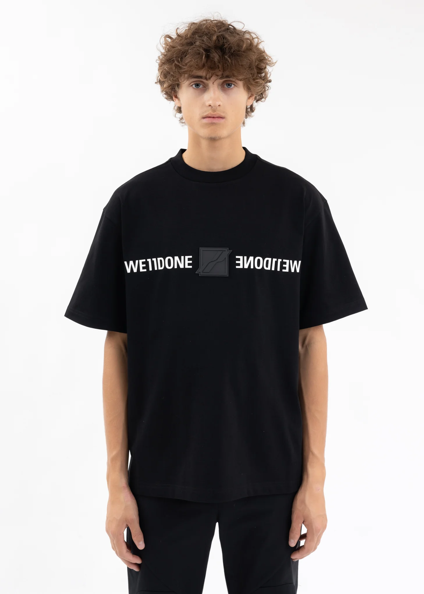 BLACK WE11DONE PATCHED MIRROR LOGO T-SHIRT