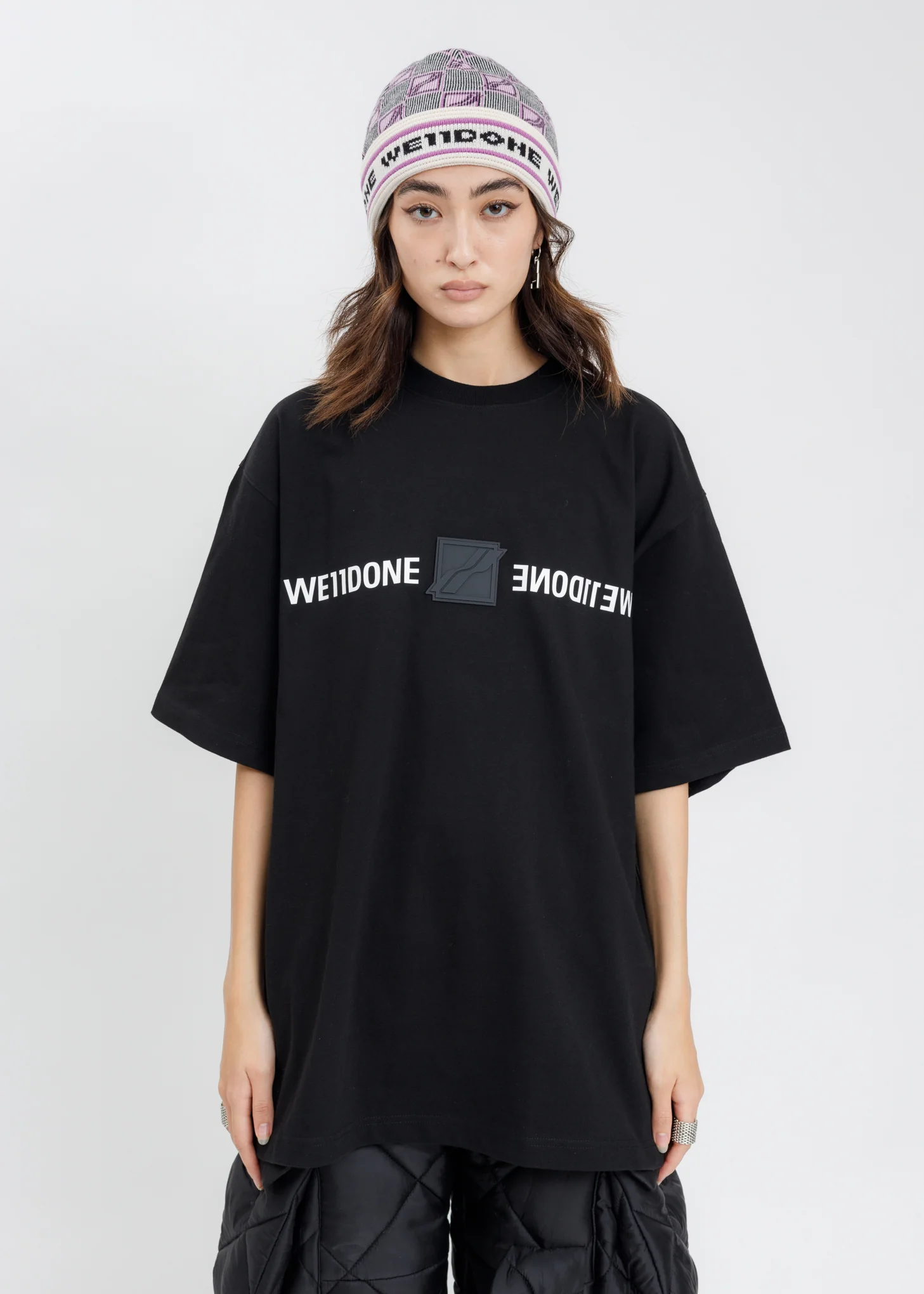 BLACK WE11DONE PATCHED MIRROR LOGO T-SHIRT