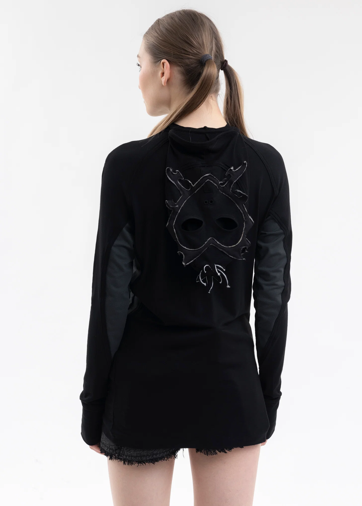 BLACK WING MASK TIGHT TOP - Image 5