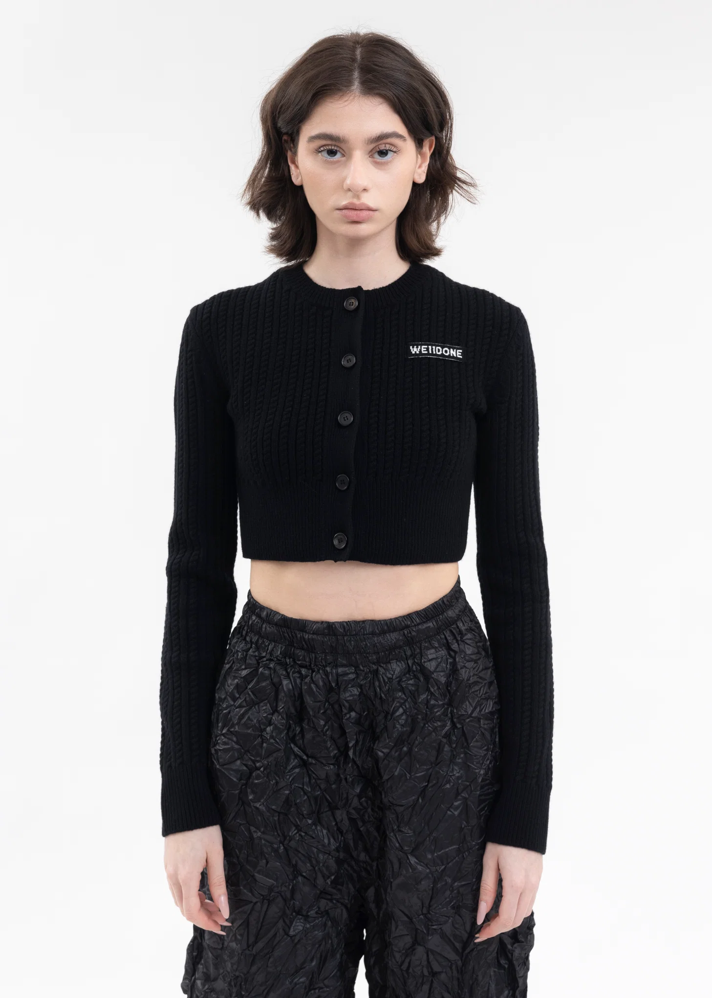 BLACK WOMENS CROPPED LONG-SLEEVED CABLE CARDIGAN