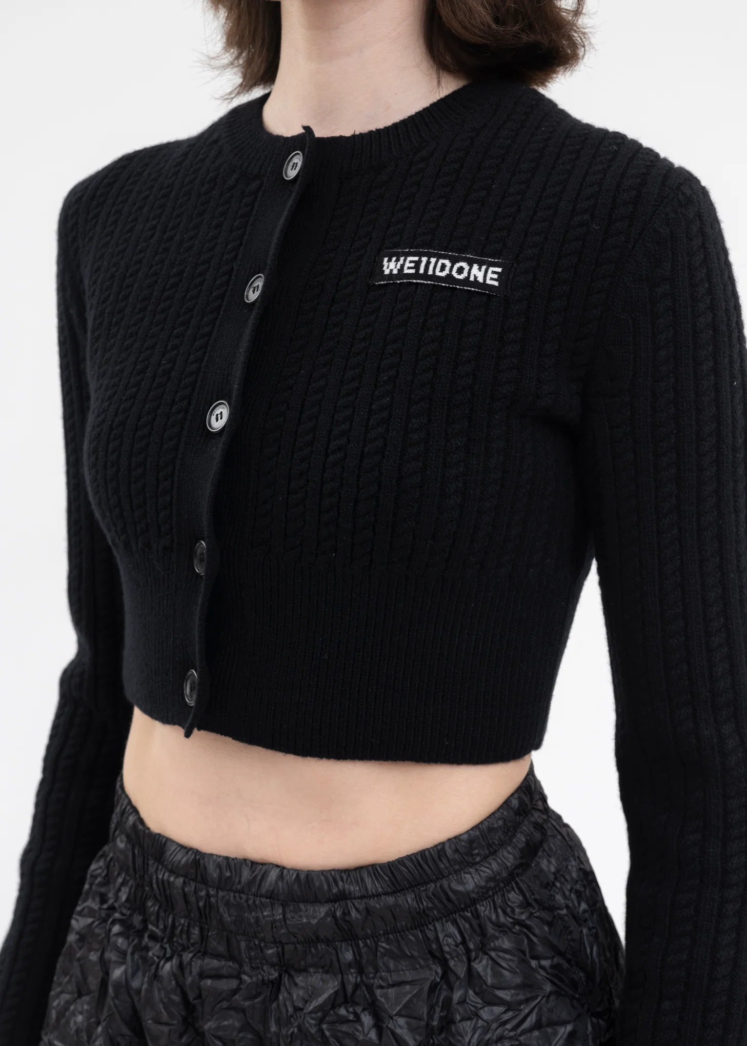 BLACK WOMENS CROPPED LONG-SLEEVED CABLE CARDIGAN - Image 2